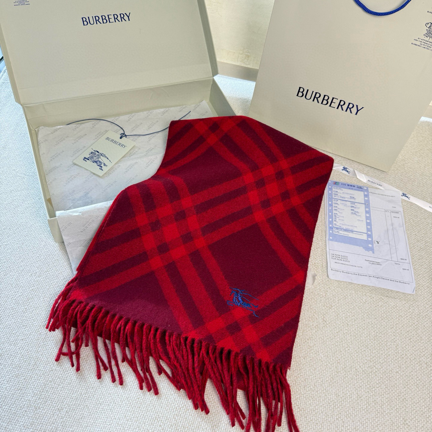 🆕Burberry新款苏格兰格纹羊绒围巾，超级火款的格纹款围巾之后，Bur又一款力作上市，Burberr