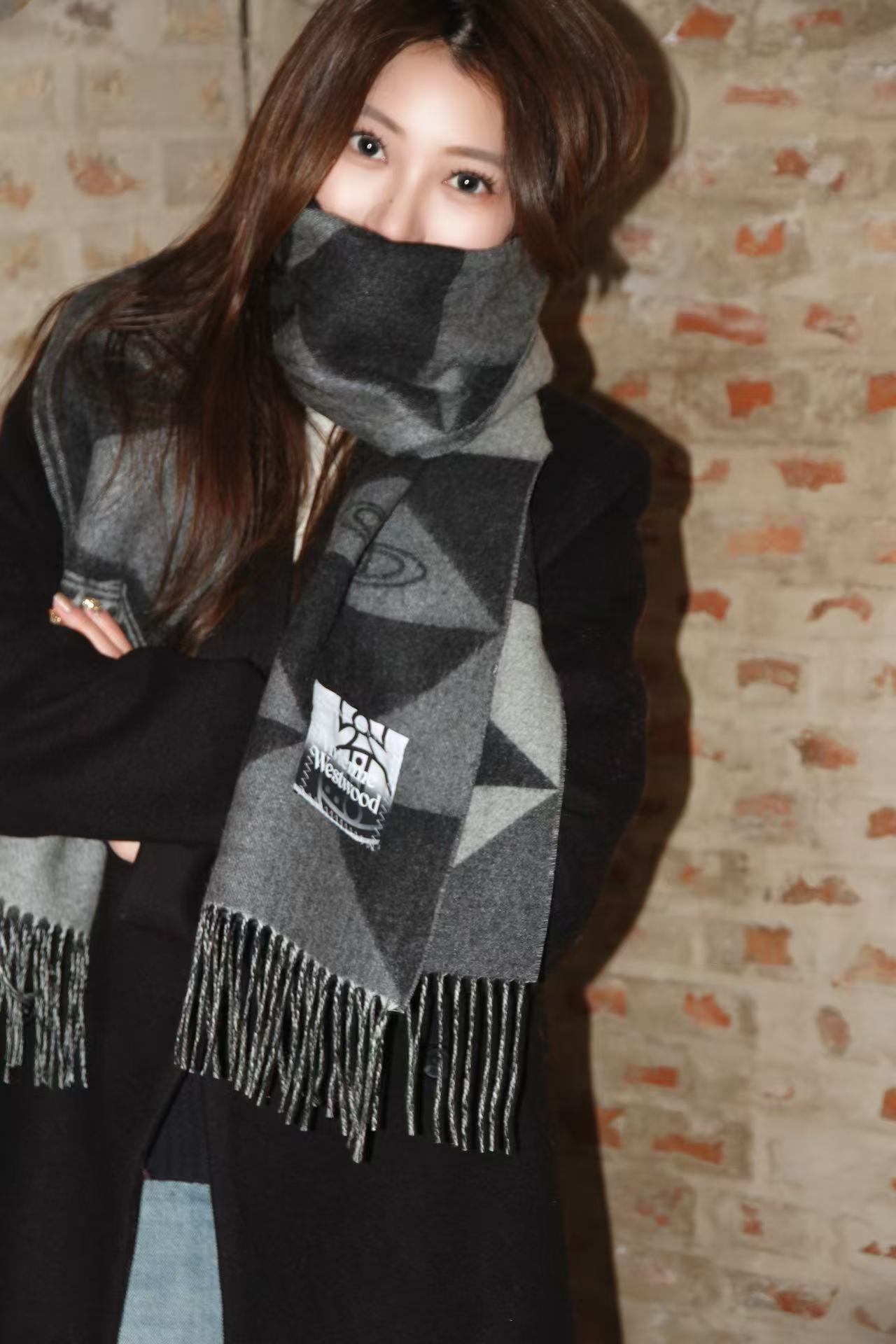 🆕𝐕𝐢𝐯𝐢𝐞𝐧𝐧𝐞 𝐖𝐞𝐬𝐭𝐰𝐨𝐨𝐝🪐顶级品质英国朋克教母“西太后”最爱的土星❗❗从精神上，Vivenn