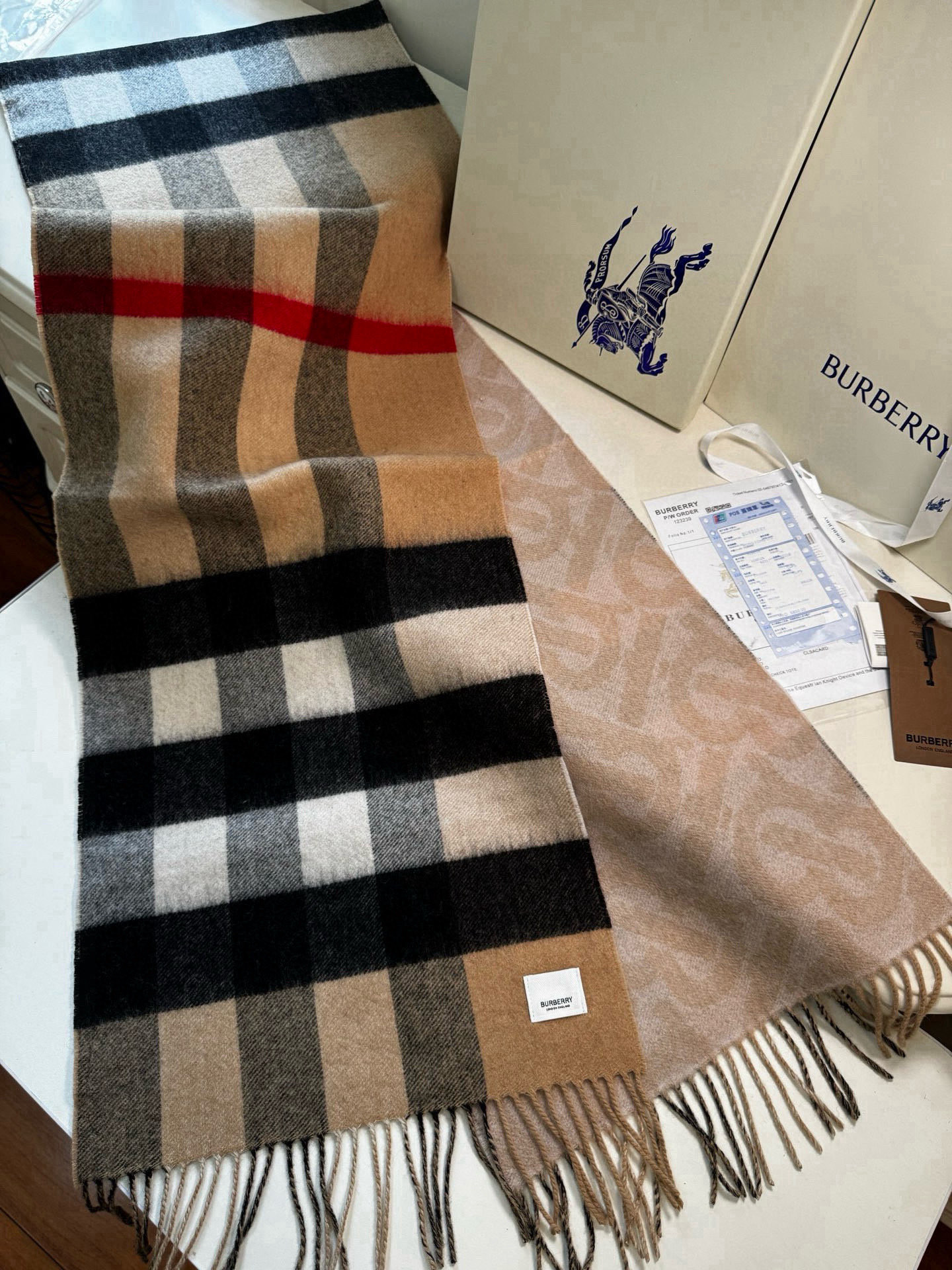 🆕❗️高版合股纱 · 法国的外贸订单 ❗️Bur经典款TB典藏款系列❗️提花精纺羊绒围巾，产自苏格兰工坊