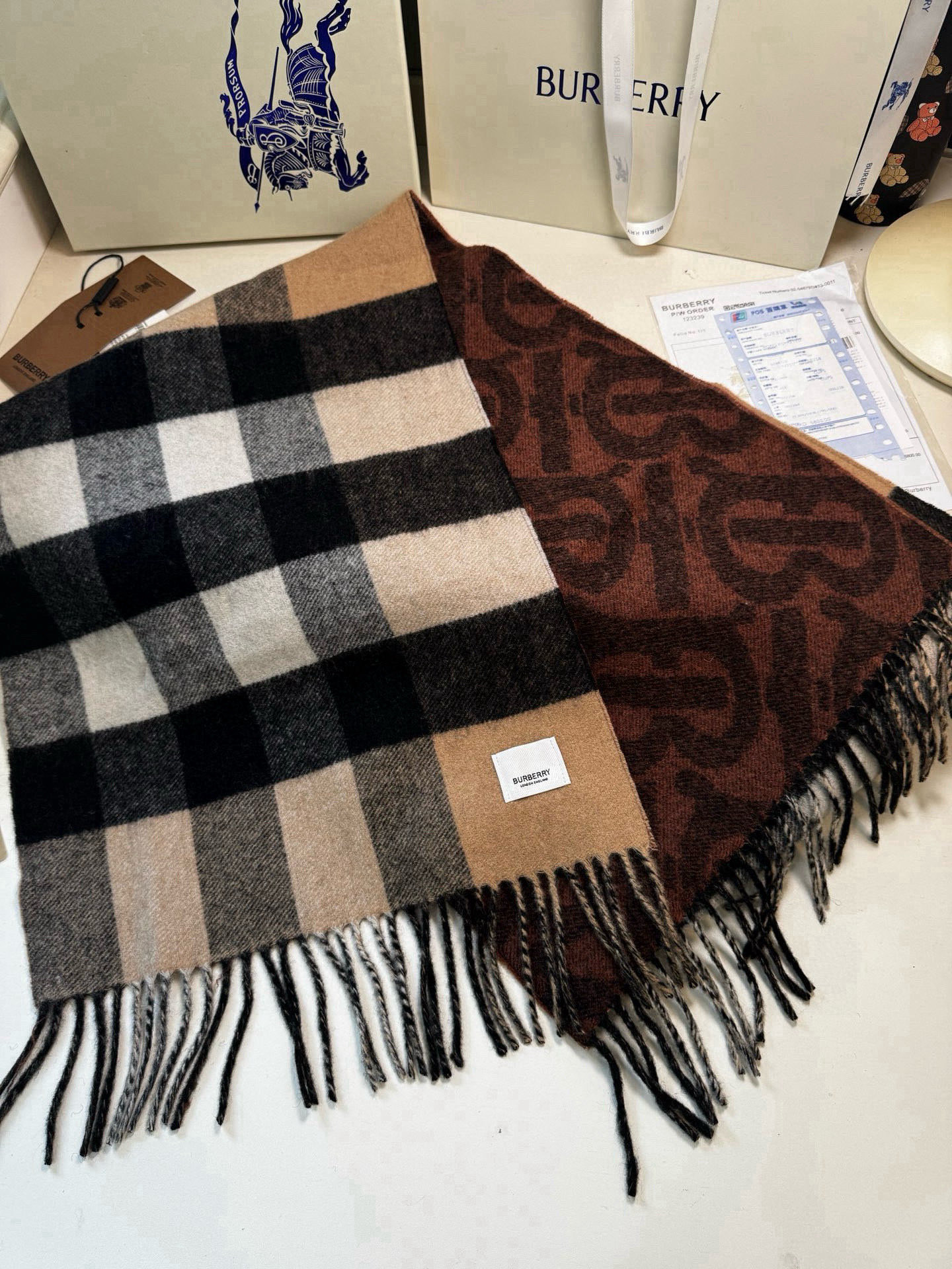 🆕❗️高版合股纱 · 法国的外贸订单 ❗️Bur经典款TB典藏款系列❗️提花精纺羊绒围巾，产自苏格兰工坊