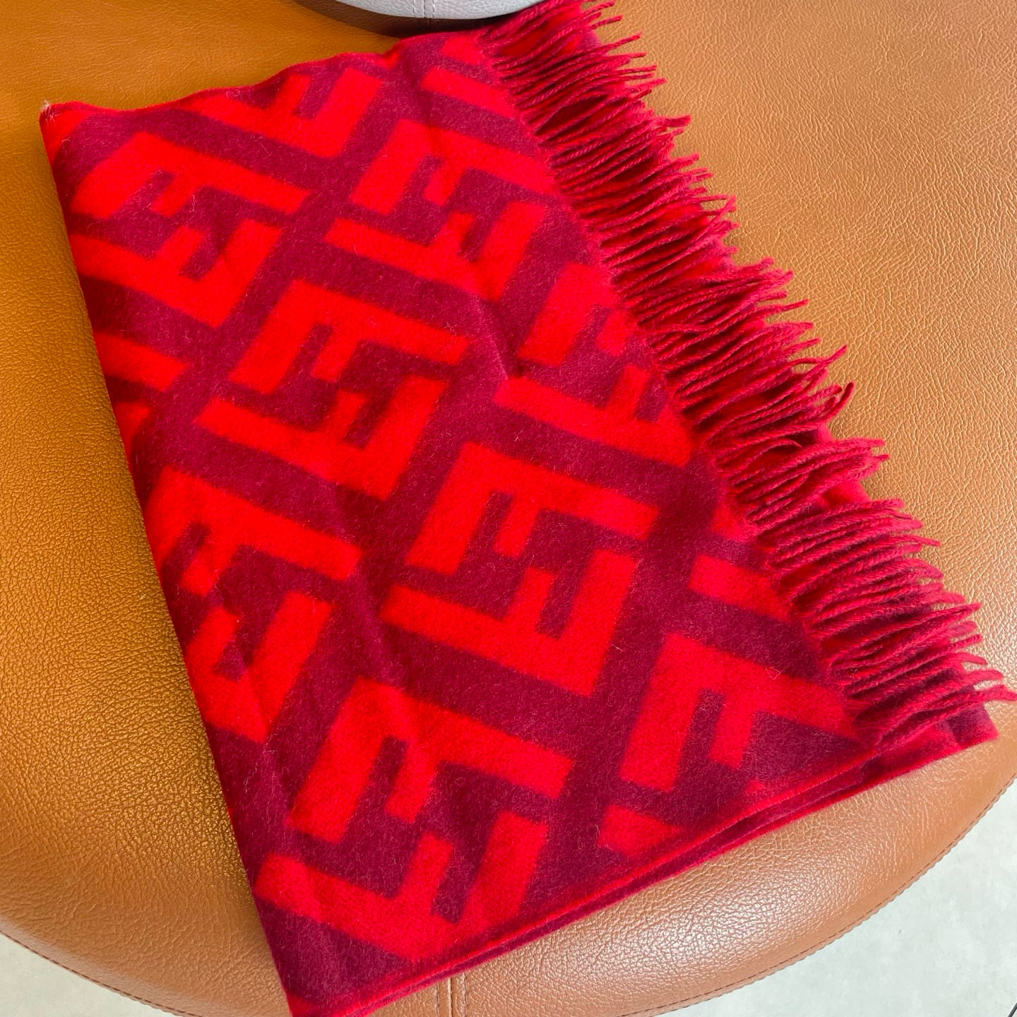 🆕 FENDI · 芬迪❗️最能碰撞出高级感❗️双F绝对是今年时尚圈最炙手可热的潮流风向标❗️最流行的老