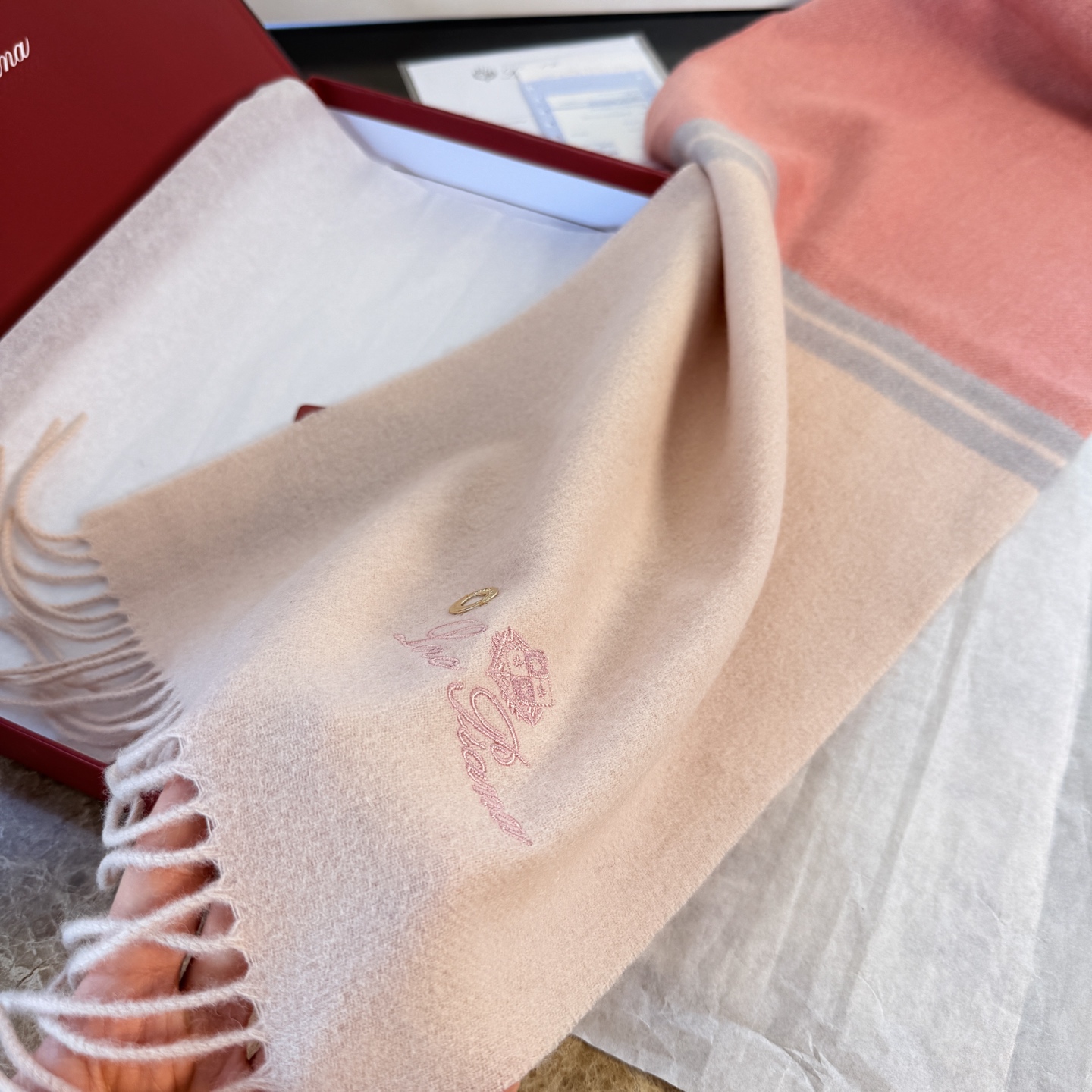 🆕Loro Piana · 诺悠翩雅❗️【贸易公司尾单，极品拼色小围巾】送人自留都太高大上了😍重磅上新，