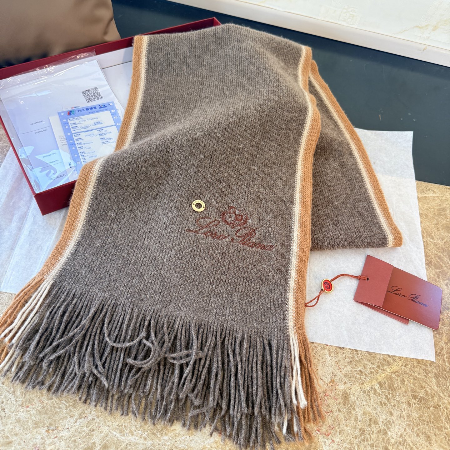 🆕Loro Piana · 诺悠翩雅秋冬新品羊绒针织围巾！出口尾单，客供顶级纱线！这款织法比较难，又很费