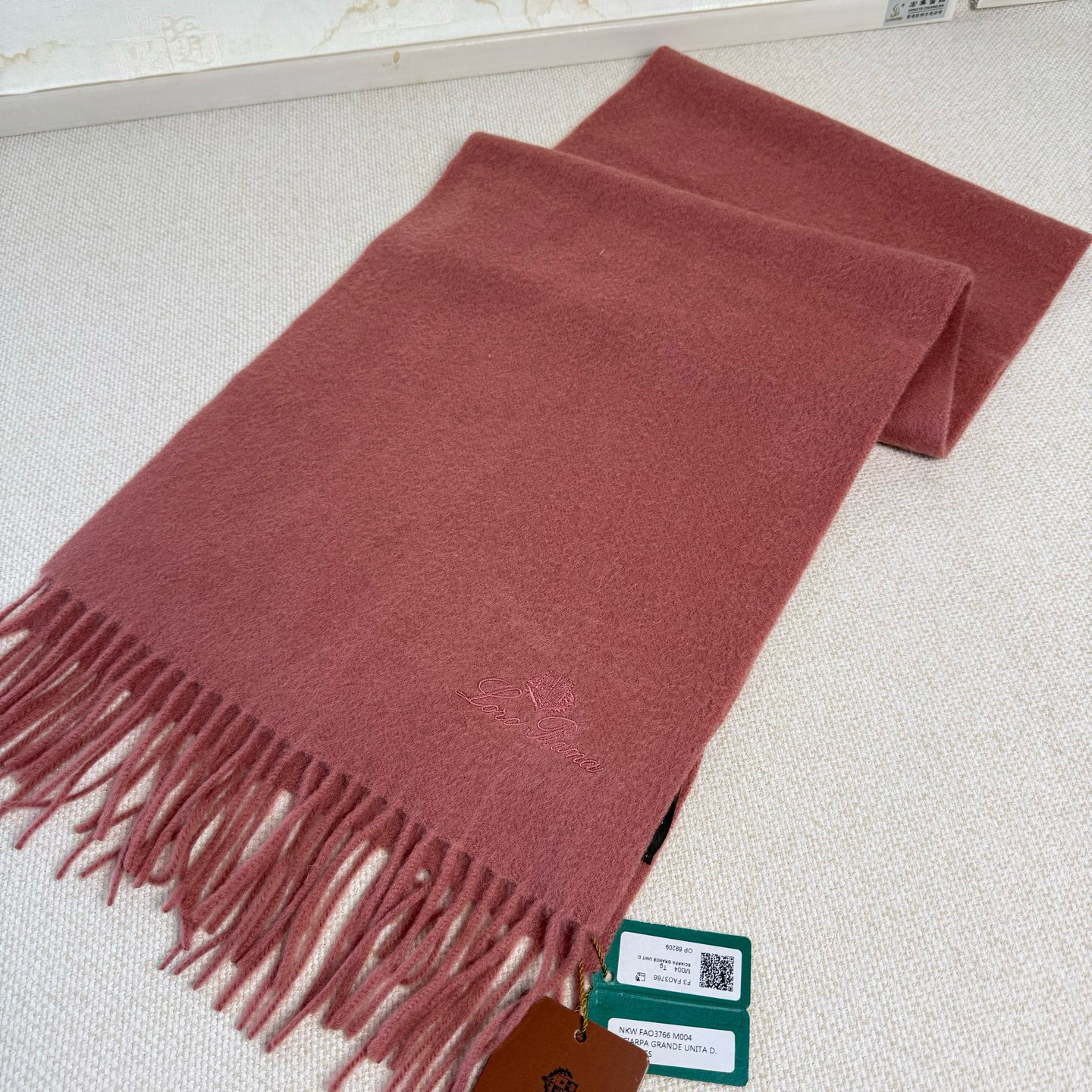 🆕Loro Piana · 诺悠翩雅秋冬新品❗️超级夯货 重磅来袭❗️【极品山羊绒小围巾】送人自留都太高