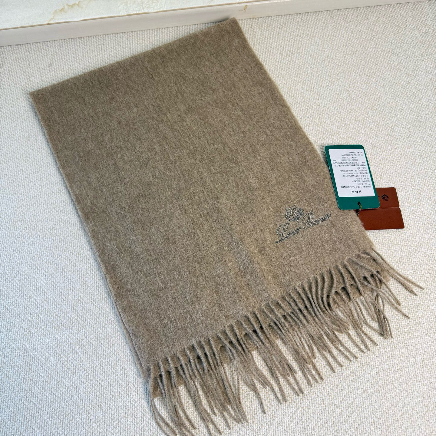 🆕Loro Piana · 诺悠翩雅秋冬新品❗️超级夯货 重磅来袭❗️【极品山羊绒小围巾】送人自留都太高