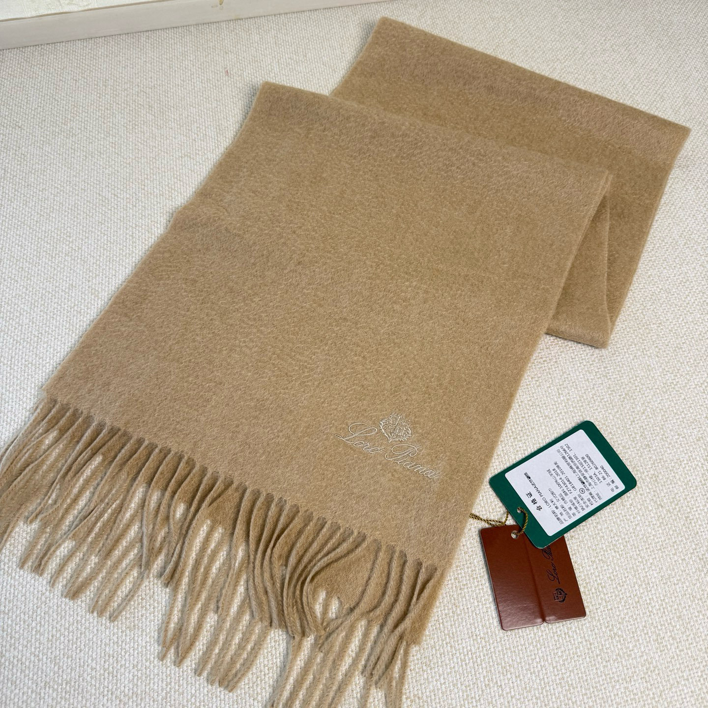 🆕Loro Piana · 诺悠翩雅秋冬新品❗️超级夯货 重磅来袭❗️【极品山羊绒小围巾】送人自留都太高