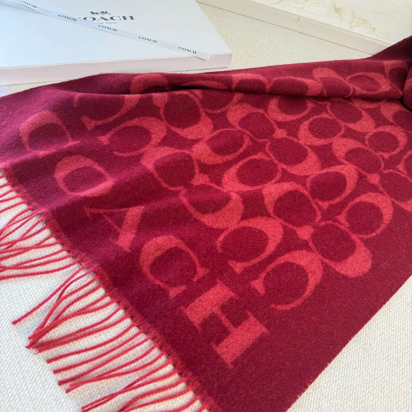 🆕【COCAH · 蔻驰经典标志大尺寸围巾】专柜都在抢货的节奏❗️【高端原版尾单全套辅料齐全】Coach