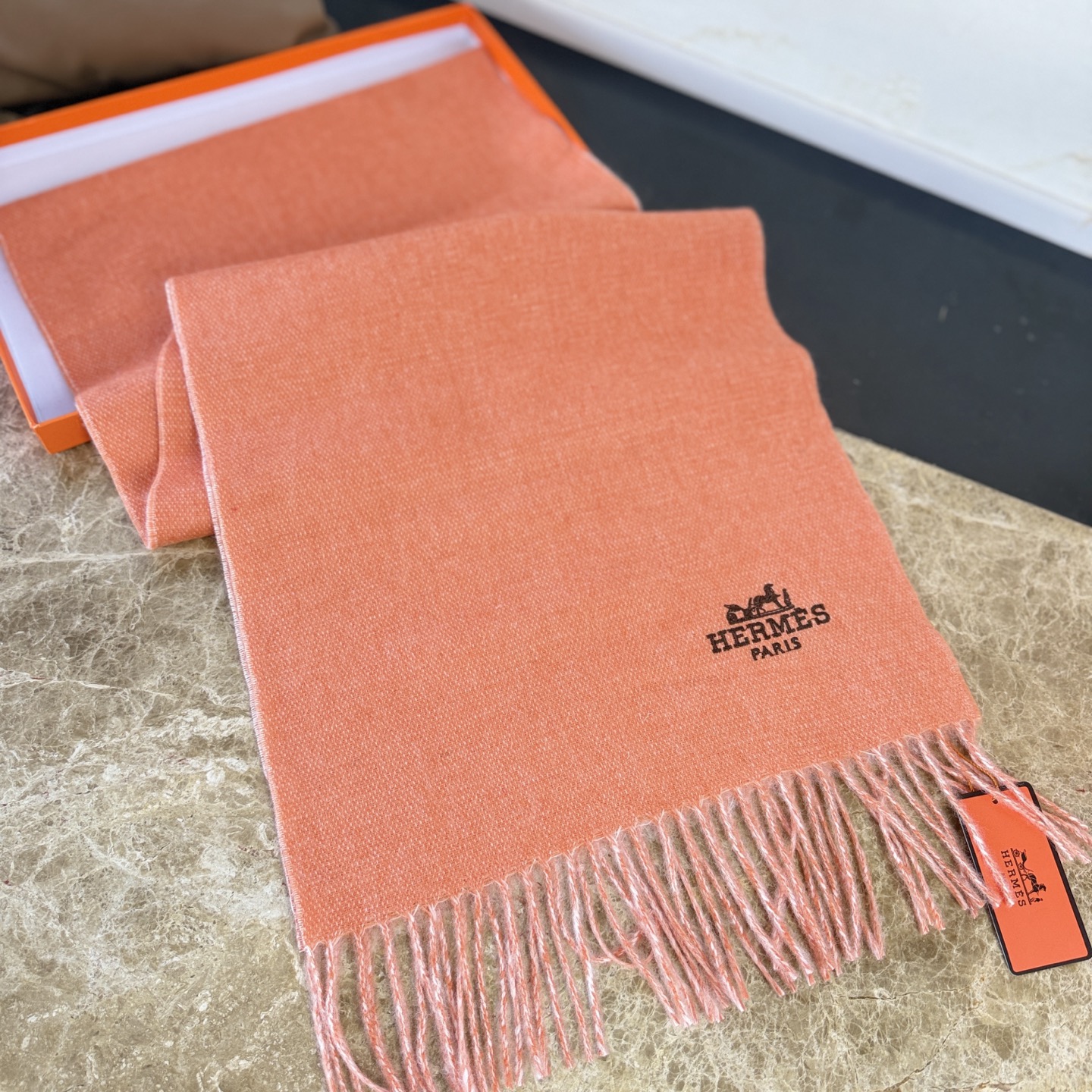 🆕 【▪Hermes · 爱马仕羊绒双面围巾，大H难得一见的温柔配色，低调又不失优雅❗️】重点推荐❗️双