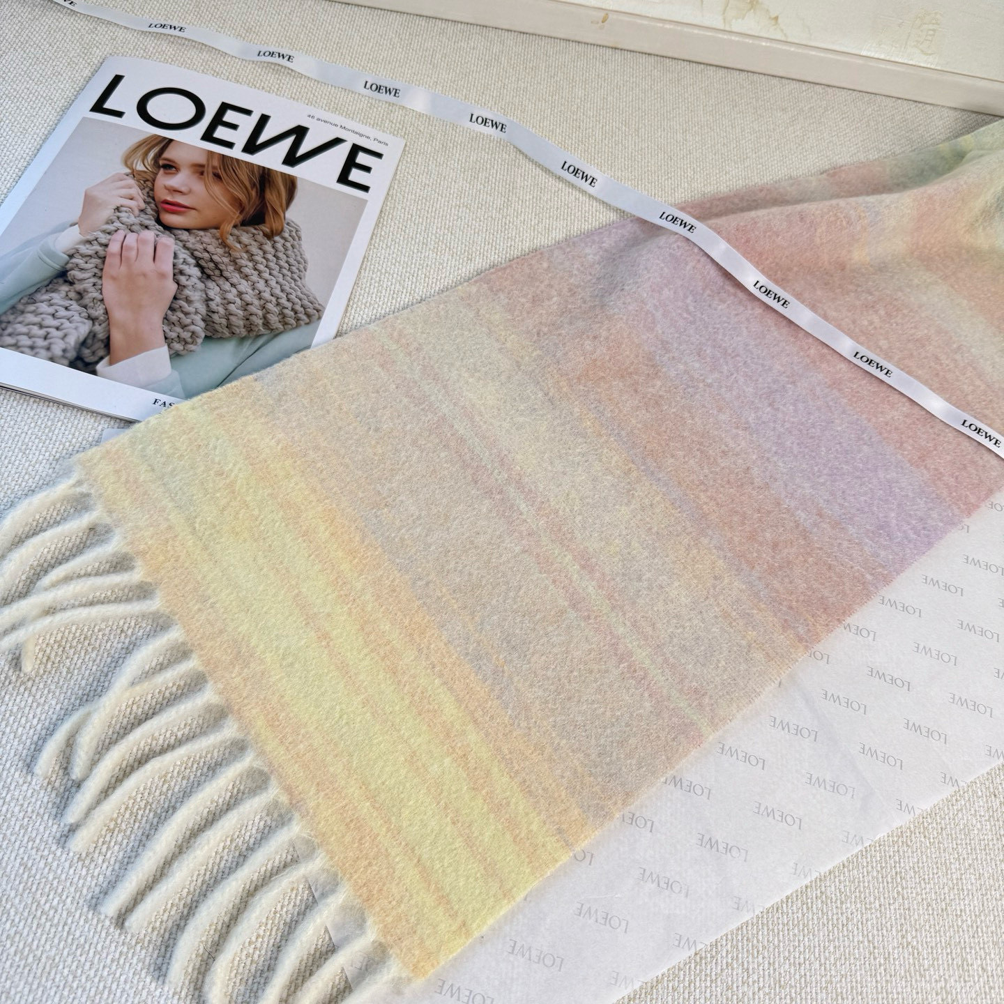 🆕 【▪Loewe · 罗意威难得一见的温柔配色，低调又不失优雅❗】重点推荐❗ 超级高级的彩虹配色🌈，每