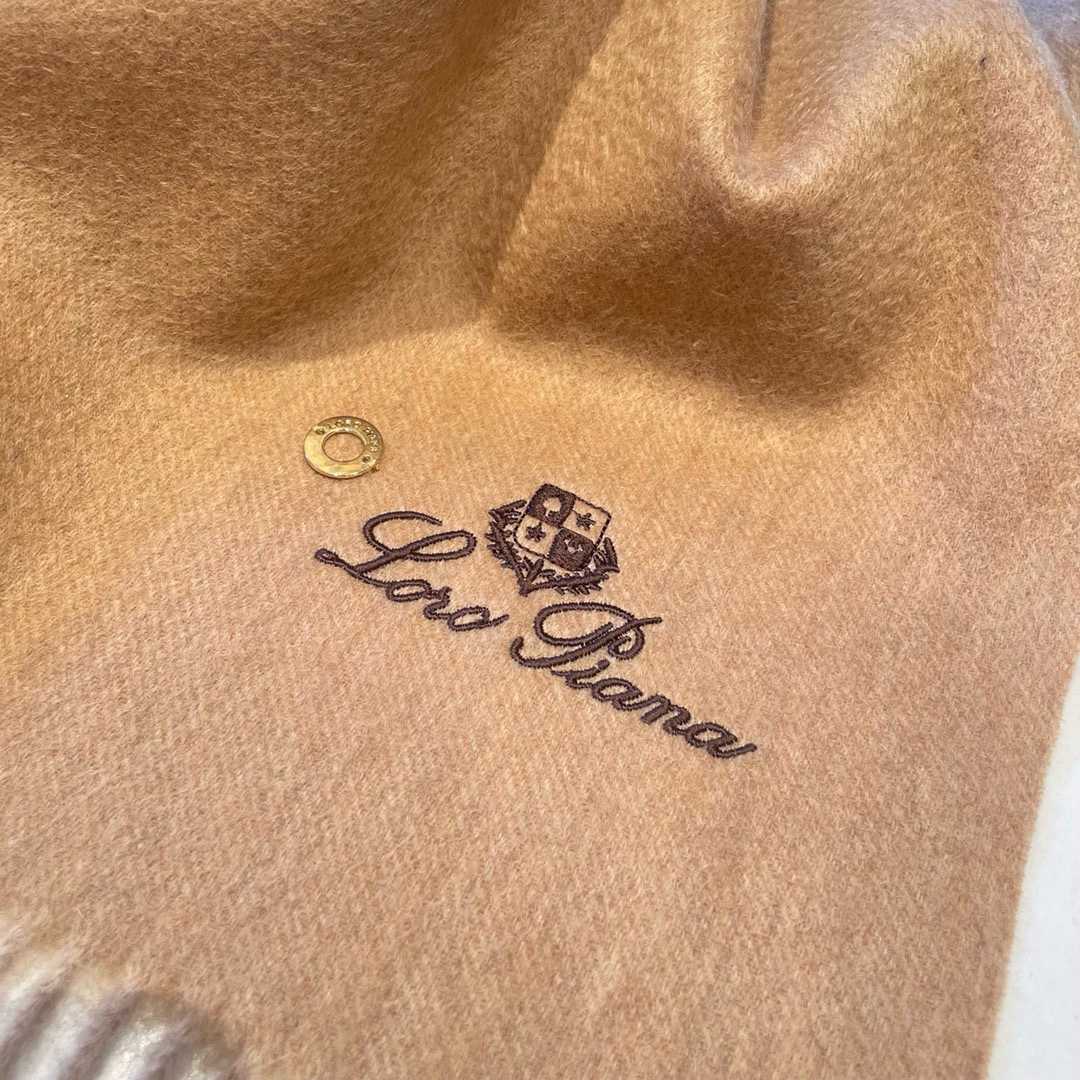 🆕Loro Piana · 诺悠翩雅❗️【贸易公司尾单，极品山羊绒围巾披肩】送人自留都太高大上了😍重磅上