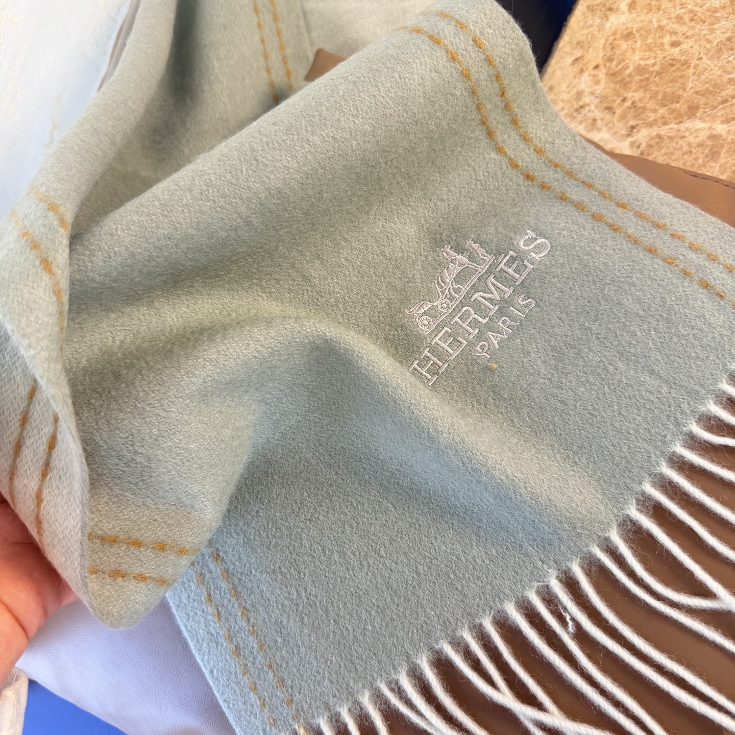 🆕 【▪Hermes · 爱马仕，大H难得一见的温柔配色，低调又不失优雅❗️】重点推荐❗️双面配色，新增