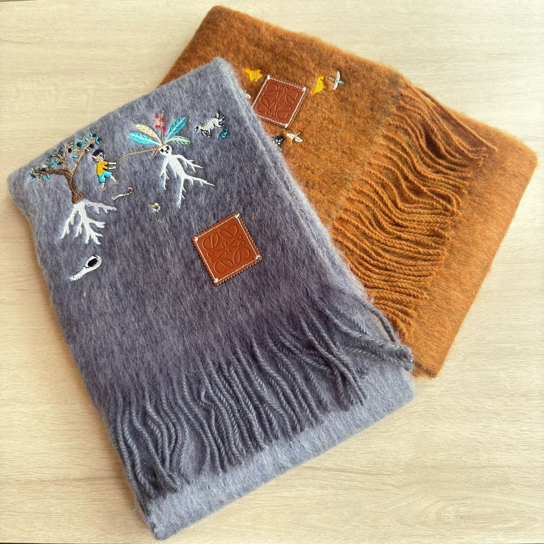 🆕Loewe · 罗意威和日本陶瓷艺术家SunaFujita联名绝美冰川蓝配上小企鹅和潜水员像在海洋里畅