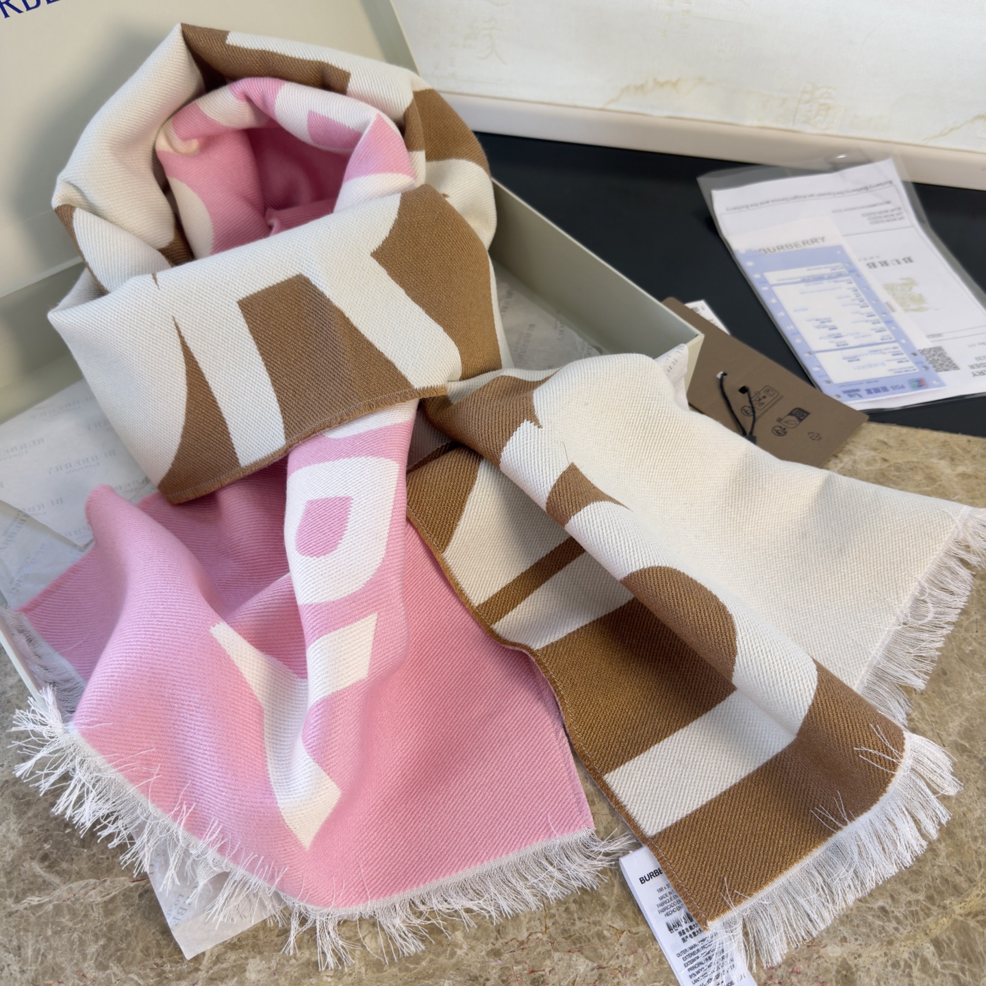 🆕Bur难得尾单，Qc盯了一个月才拿出来的重磅极品好货，国内专柜没上的款，牛气满满TB系列限量款❗️双面