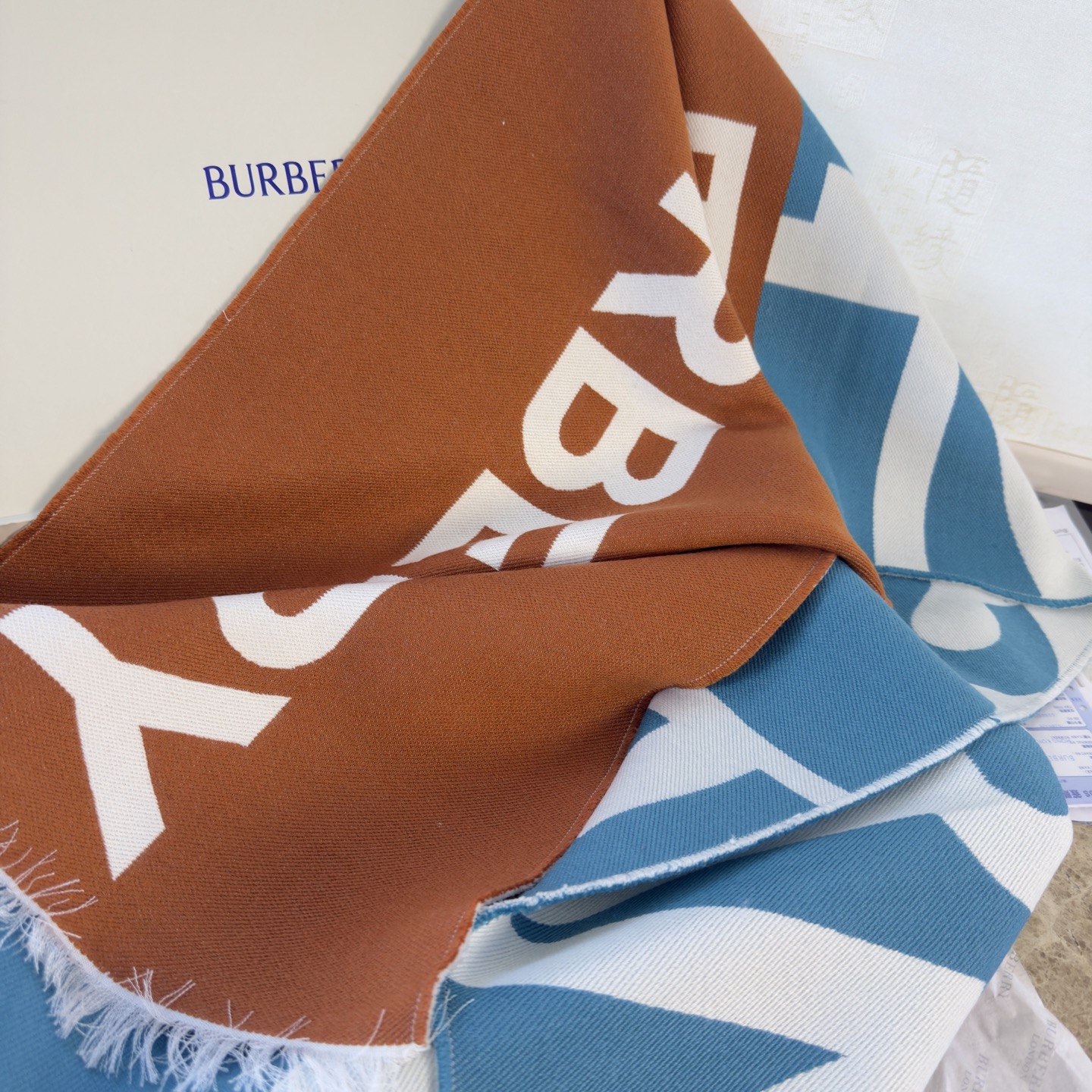 🆕Bur难得尾单，Qc盯了一个月才拿出来的重磅极品好货，国内专柜没上的款，牛气满满TB系列限量款❗️双面