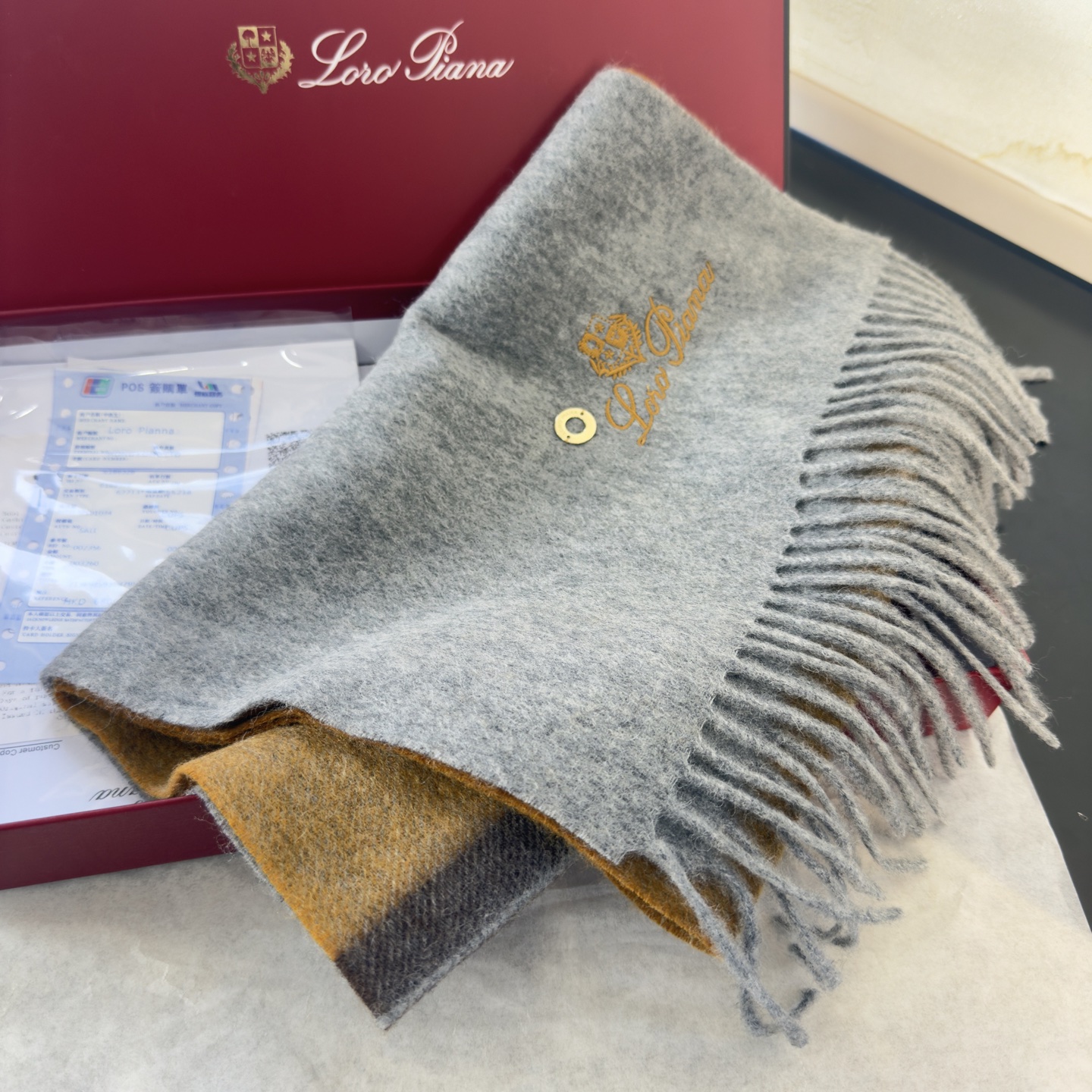 🆕Loro Piana · 诺悠翩雅❗️【贸易公司尾单，极品拼色小围巾】送人自留都太高大上了😍重磅上新，