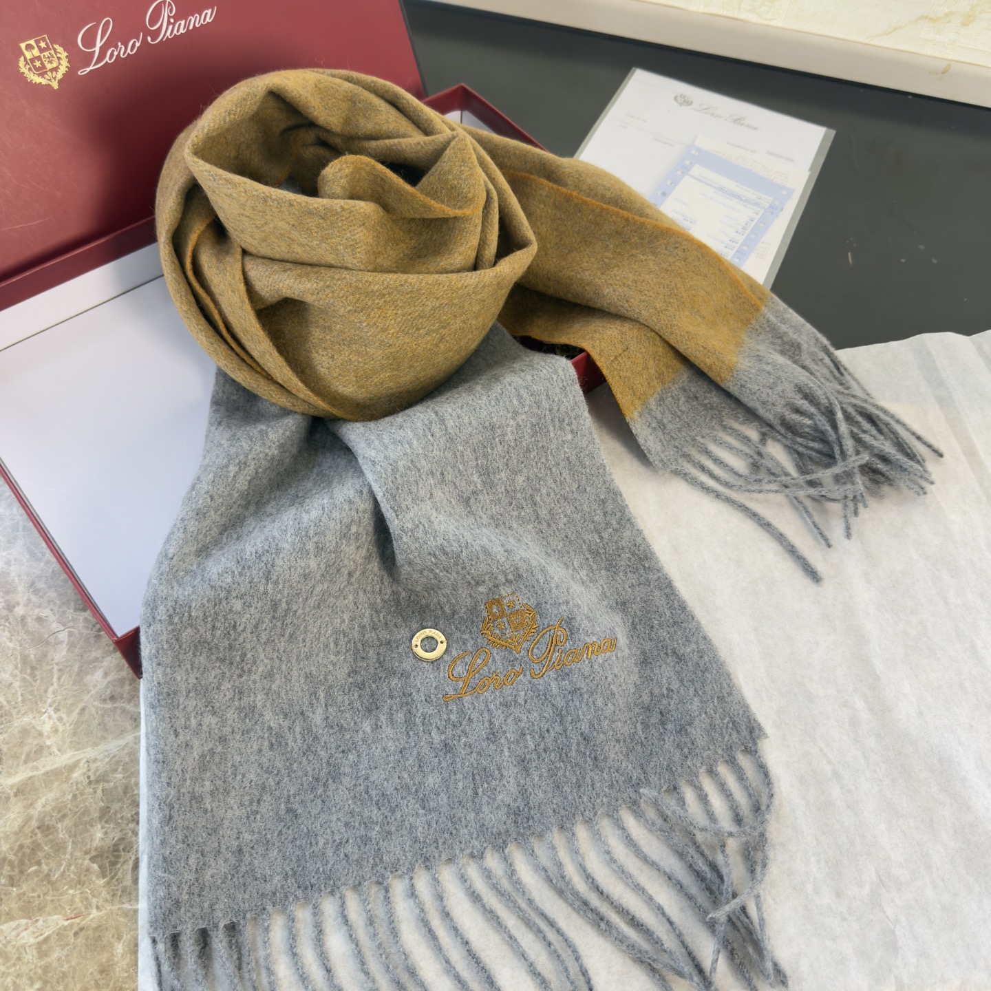 🆕Loro Piana · 诺悠翩雅❗️【贸易公司尾单，极品拼色小围巾】送人自留都太高大上了😍重磅上新，