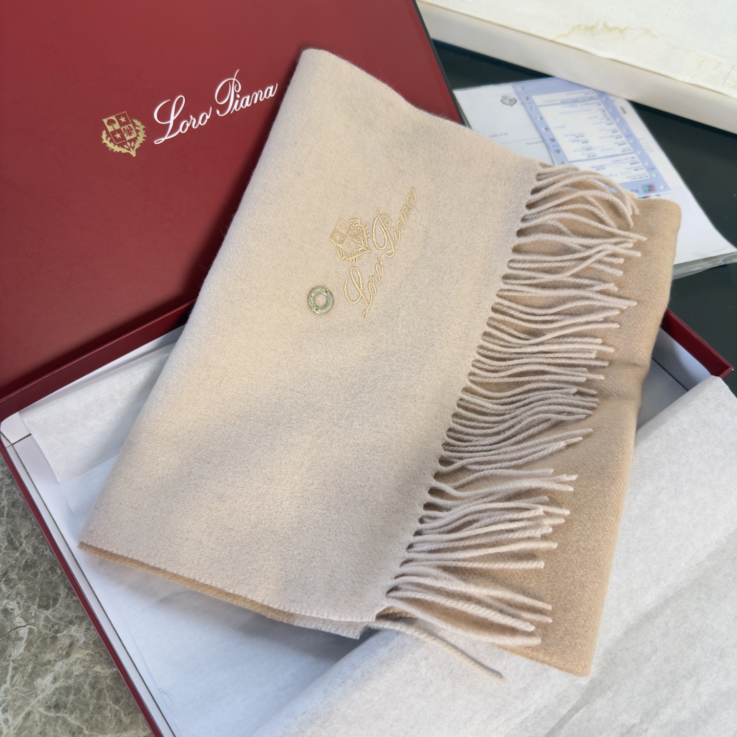 🆕Loro Piana · 诺悠翩雅❗️【贸易公司尾单，极品拼色小围巾】送人自留都太高大上了😍重磅上新，