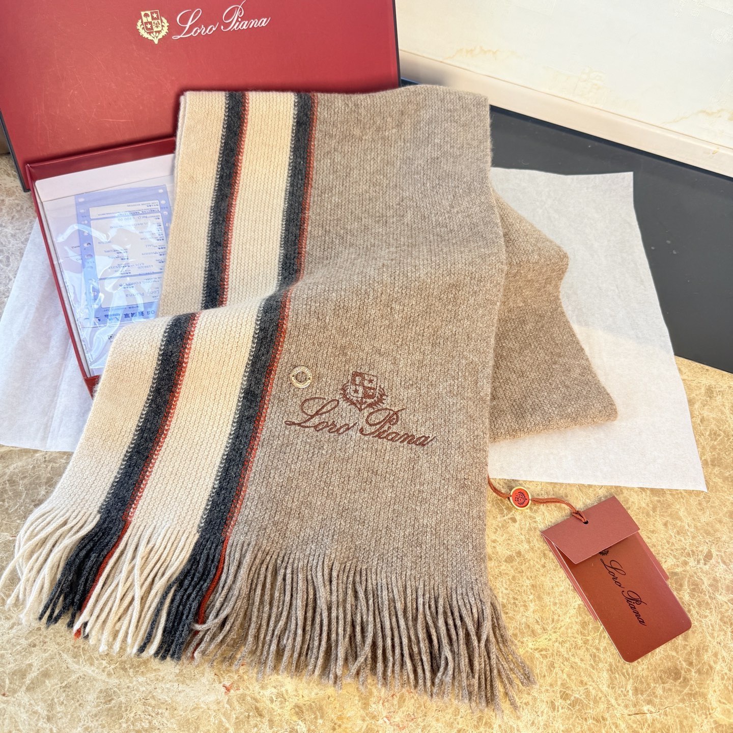 🆕Loro Piana · 诺悠翩雅秋冬新品羊绒针织围巾！出口尾单，客供顶级纱线！这款织法比较难，又很费