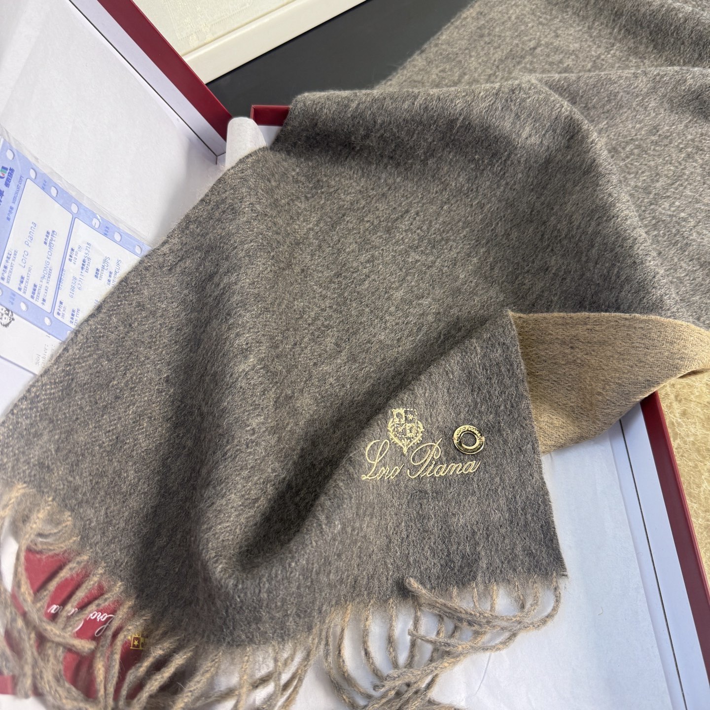 🆕Loro Piana · 诺悠翩雅【贸易公司尾单，极品双面山羊绒围巾披肩】送人自留都太高大上了😍重磅上