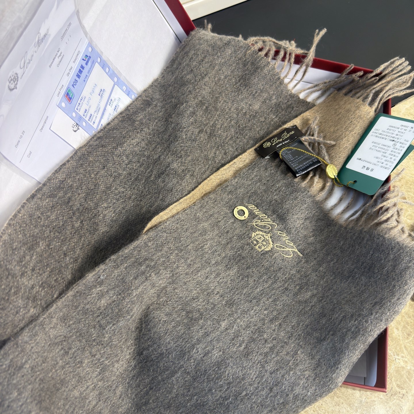 🆕Loro Piana · 诺悠翩雅【贸易公司尾单，极品双面山羊绒围巾披肩】送人自留都太高大上了😍重磅上
