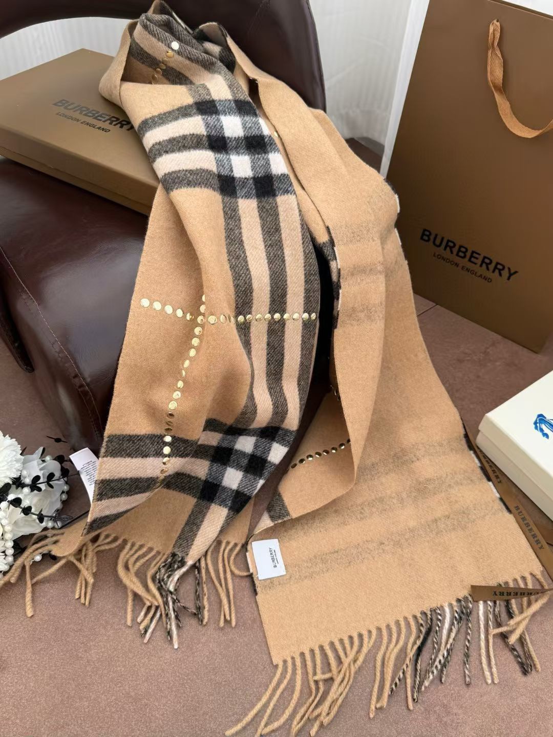 🆕【尖货重磅！冬季NO.1的金字塔单品！】直跺脚地喜欢！！高级又带点时髦的趣味！！老友必收！！！！简直太