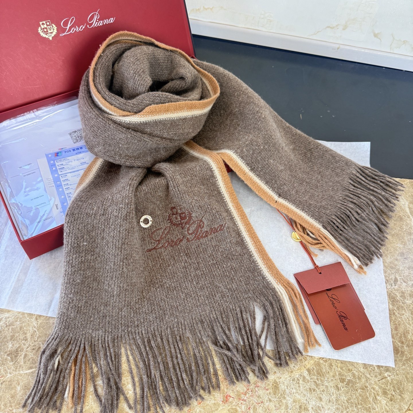 🆕Loro Piana · 诺悠翩雅秋冬新品羊绒针织围巾！出口尾单，客供顶级纱线！这款织法比较难，又很费