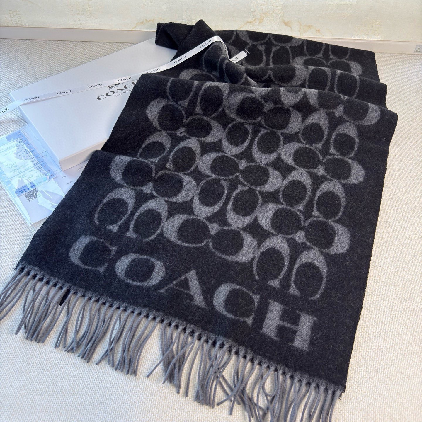 🆕【COCAH · 蔻驰经典标志大尺寸围巾】专柜都在抢货的节奏❗️【高端原版尾单全套辅料齐全】Coach