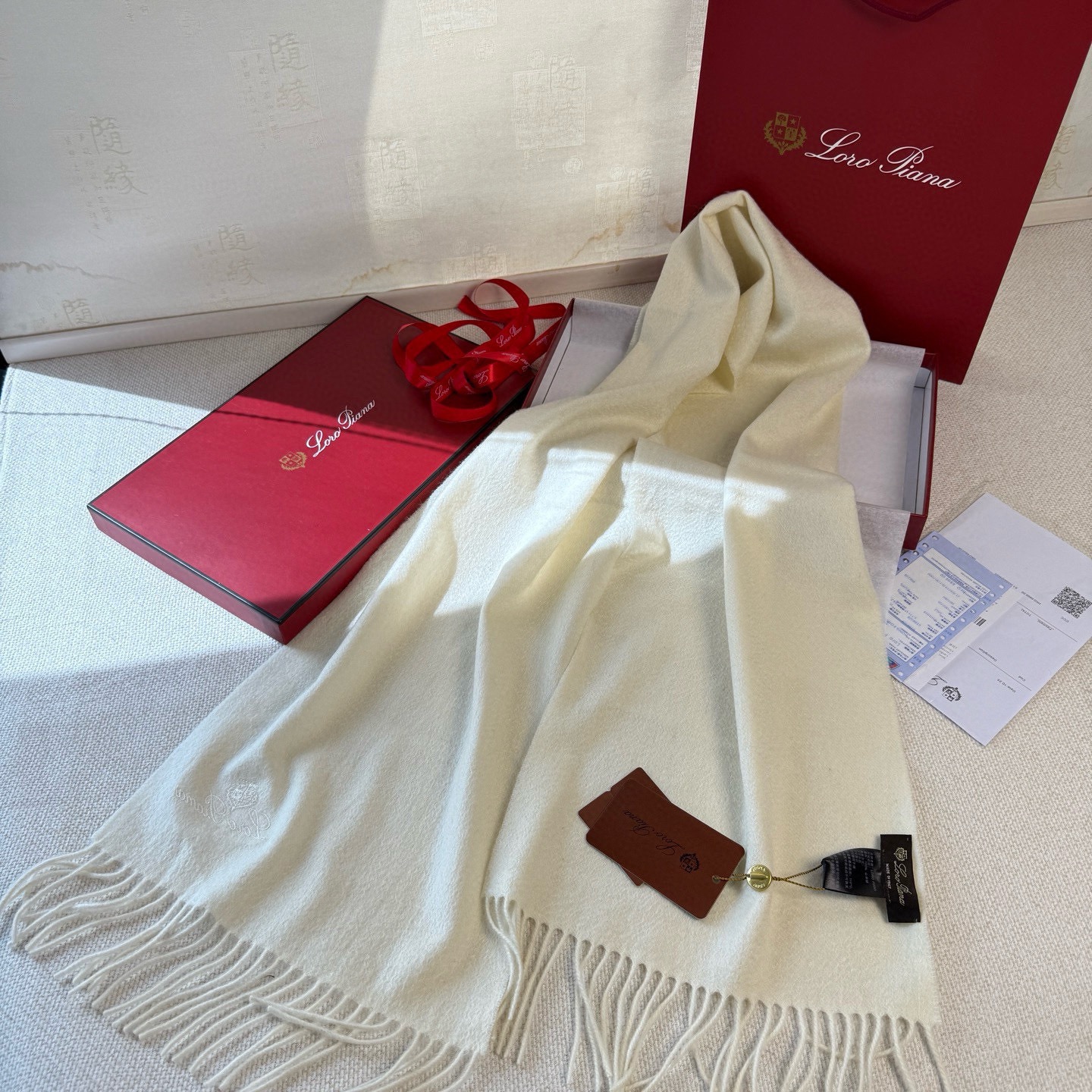 🆕Loro Piana · 诺悠翩雅秋冬新品❗️超级夯货 重磅来袭❗️【极品山羊绒小围巾】送人自留都太高