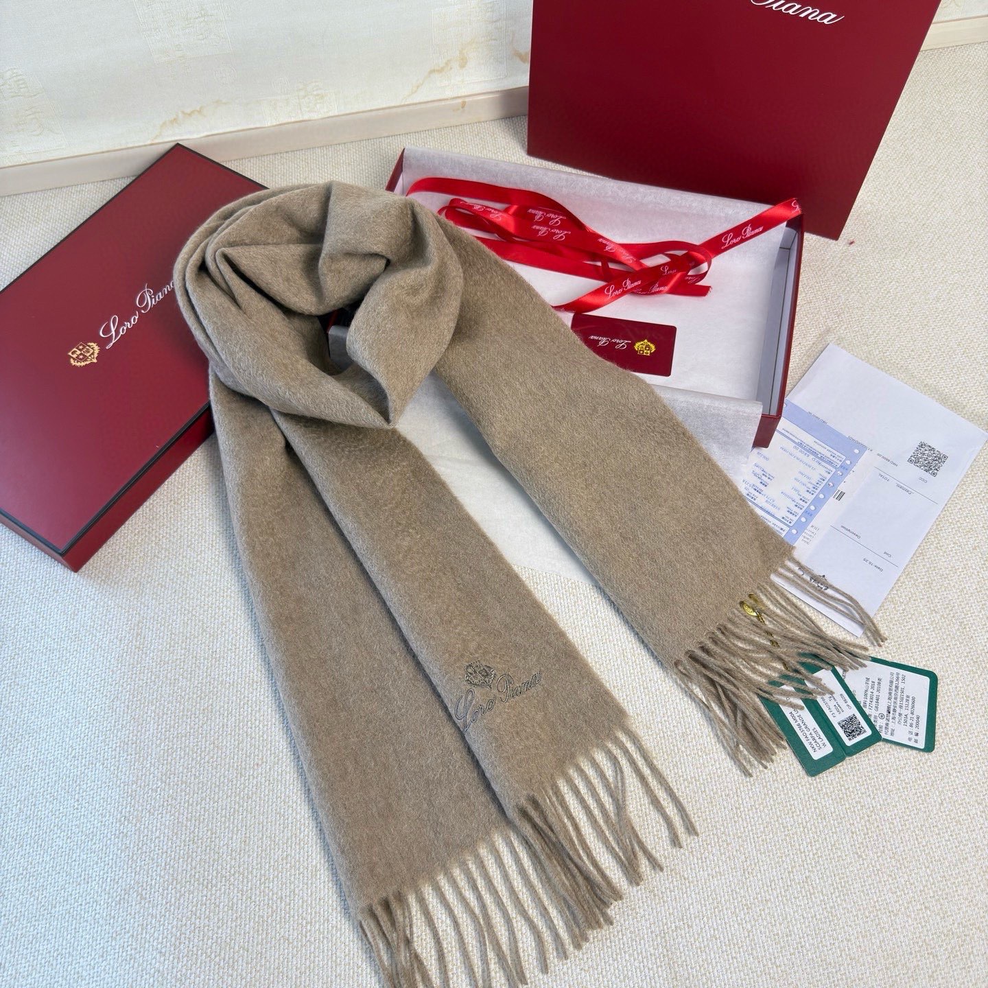 🆕Loro Piana · 诺悠翩雅秋冬新品❗️超级夯货 重磅来袭❗️【极品山羊绒小围巾】送人自留都太高