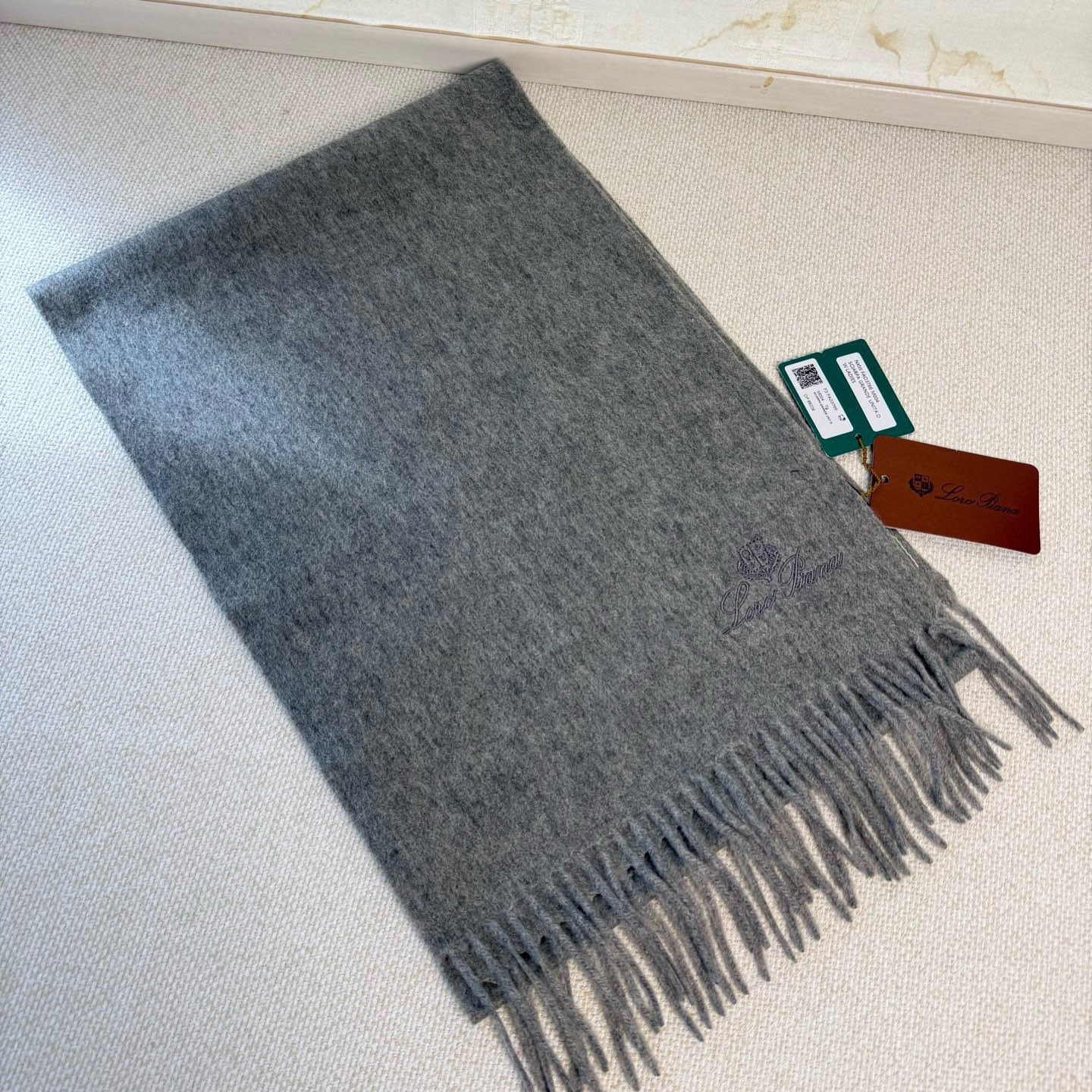 🆕Loro Piana · 诺悠翩雅秋冬新品❗️超级夯货 重磅来袭❗️【极品山羊绒小围巾】送人自留都太高