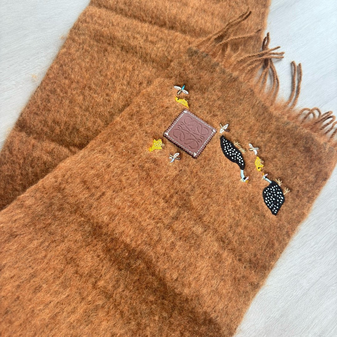 🆕Loewe · 罗意威和日本陶瓷艺术家SunaFujita联名绝美冰川蓝配上小企鹅和潜水员像在海洋里畅