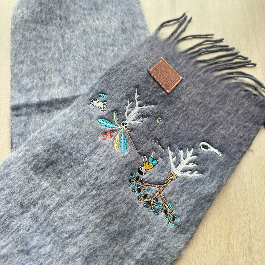 🆕Loewe · 罗意威和日本陶瓷艺术家SunaFujita联名绝美冰川蓝配上小企鹅和潜水员像在海洋里畅