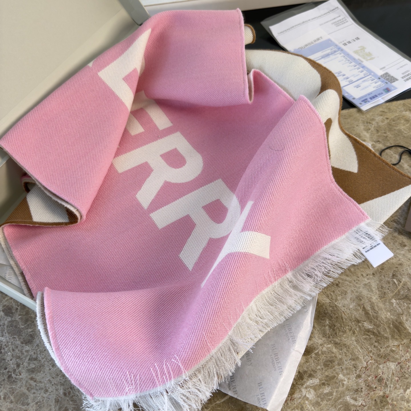 🆕Bur难得尾单，Qc盯了一个月才拿出来的重磅极品好货，国内专柜没上的款，牛气满满TB系列限量款❗️双面