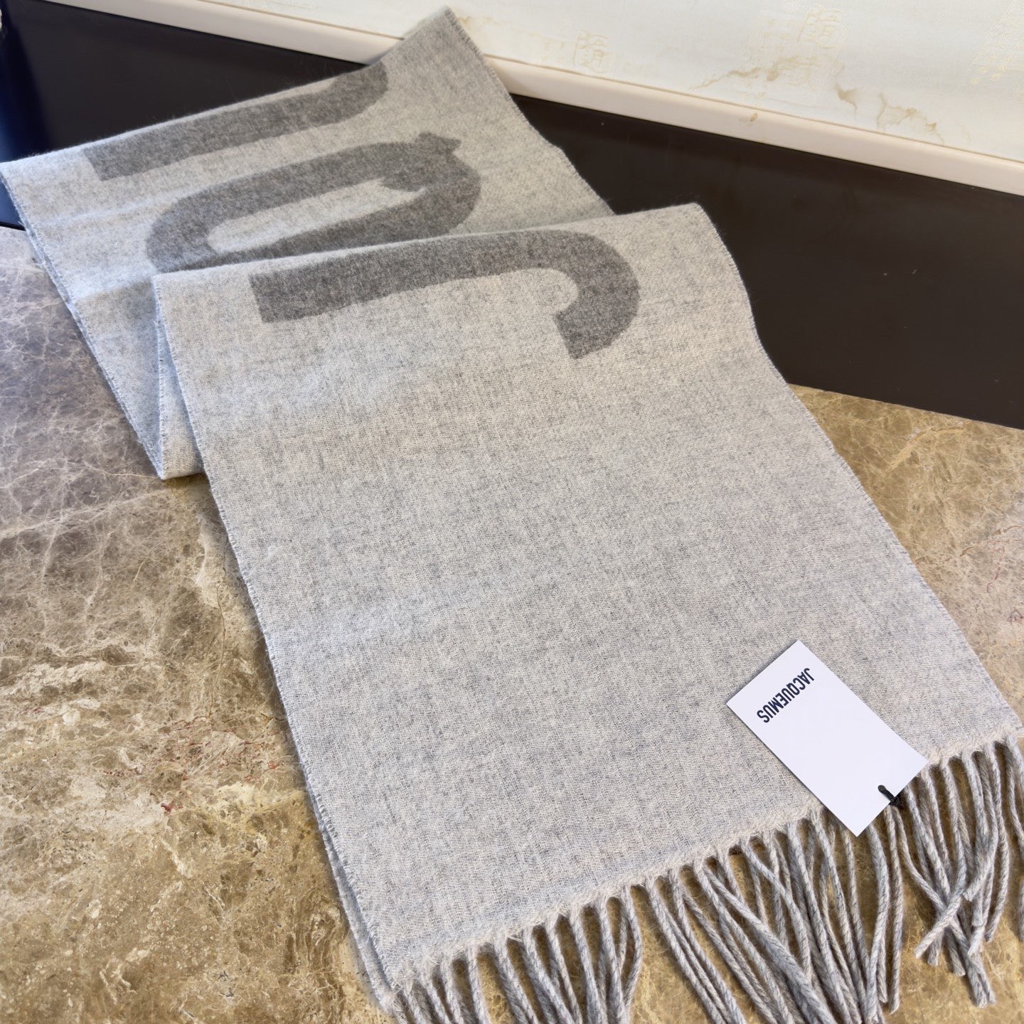 🆕JACQUEMUS双面围巾❗今年真的被疯狂种草 今年冬天就非宠这条 好看的要疯掉了，太有型太有魅力了❗