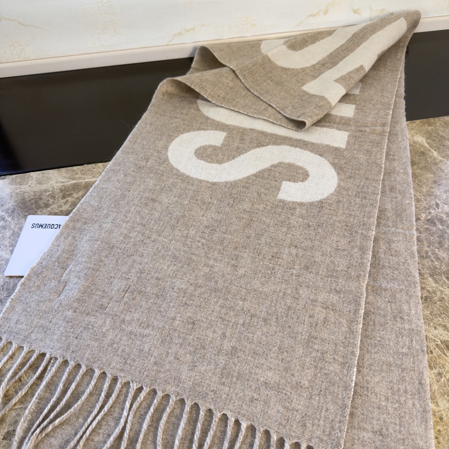 🆕JACQUEMUS双面围巾❗今年真的被疯狂种草 今年冬天就非宠这条 好看的要疯掉了，太有型太有魅力了❗