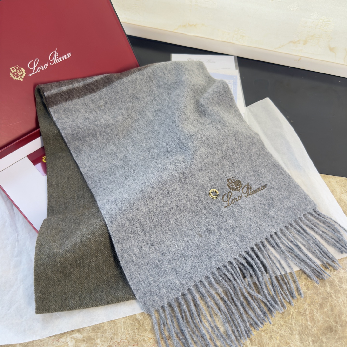 🆕Loro Piana · 诺悠翩雅❗️【贸易公司尾单，极品拼色小围巾】送人自留都太高大上了😍重磅上新，爆款爆款，出口意