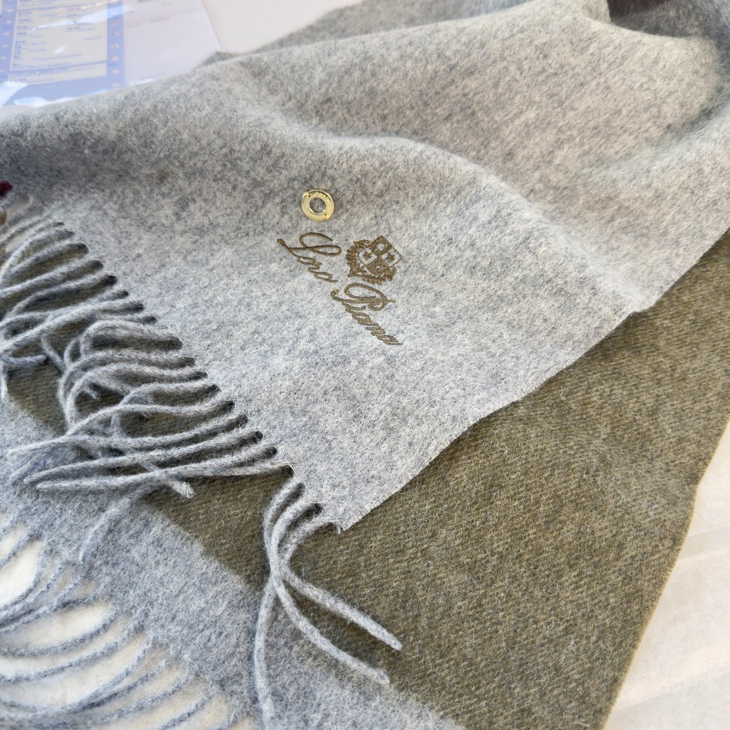 🆕Loro Piana · 诺悠翩雅❗️【贸易公司尾单，极品拼色小围巾】送人自留都太高大上了😍重磅上新，爆款爆款，出口意
