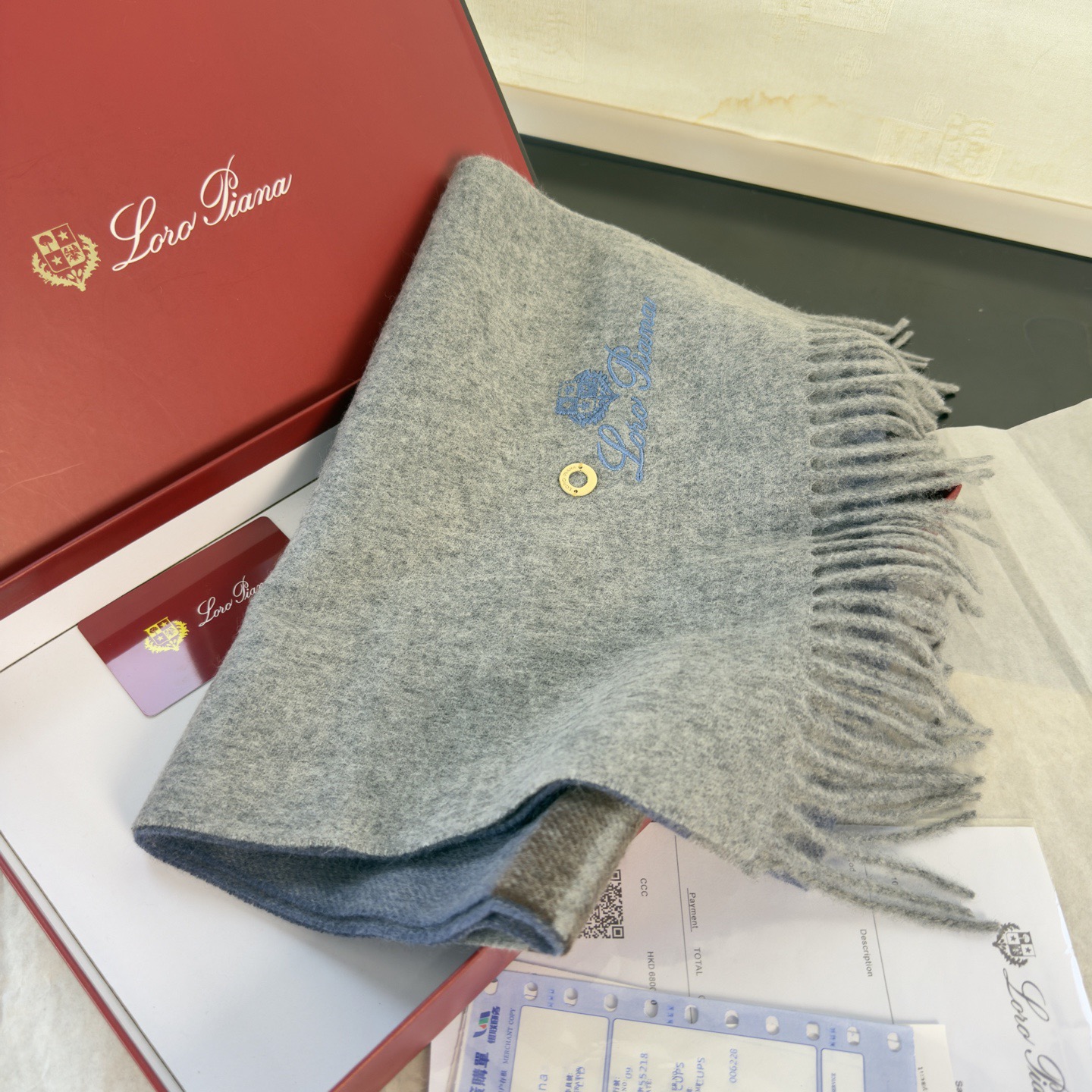 🆕Loro Piana · 诺悠翩雅❗️【贸易公司尾单，极品拼色小围巾】送人自留都太高大上了😍重磅上新，爆款爆款，出口意