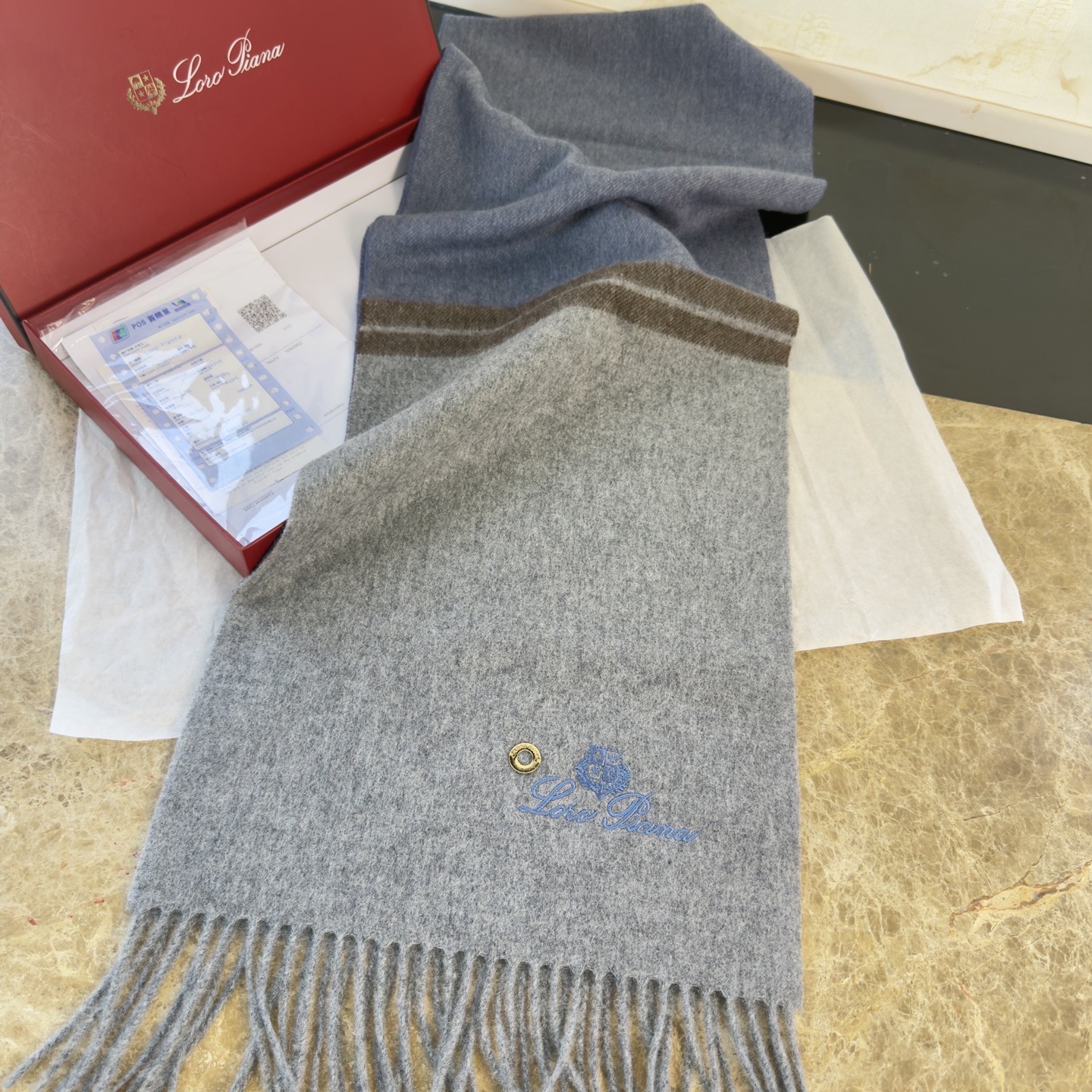 🆕Loro Piana · 诺悠翩雅❗️【贸易公司尾单，极品拼色小围巾】送人自留都太高大上了😍重磅上新，爆款爆款，出口意