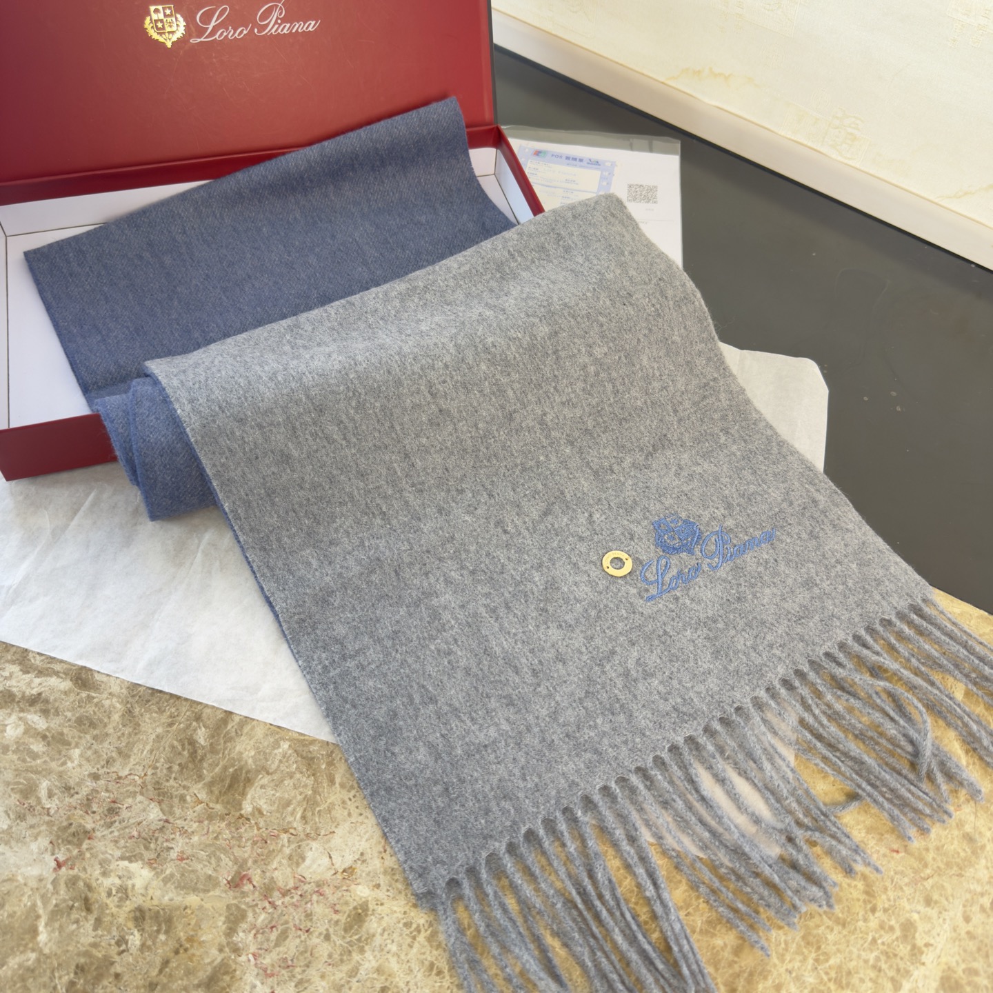 🆕Loro Piana · 诺悠翩雅❗️【贸易公司尾单，极品拼色小围巾】送人自留都太高大上了😍重磅上新，爆款爆款，出口意