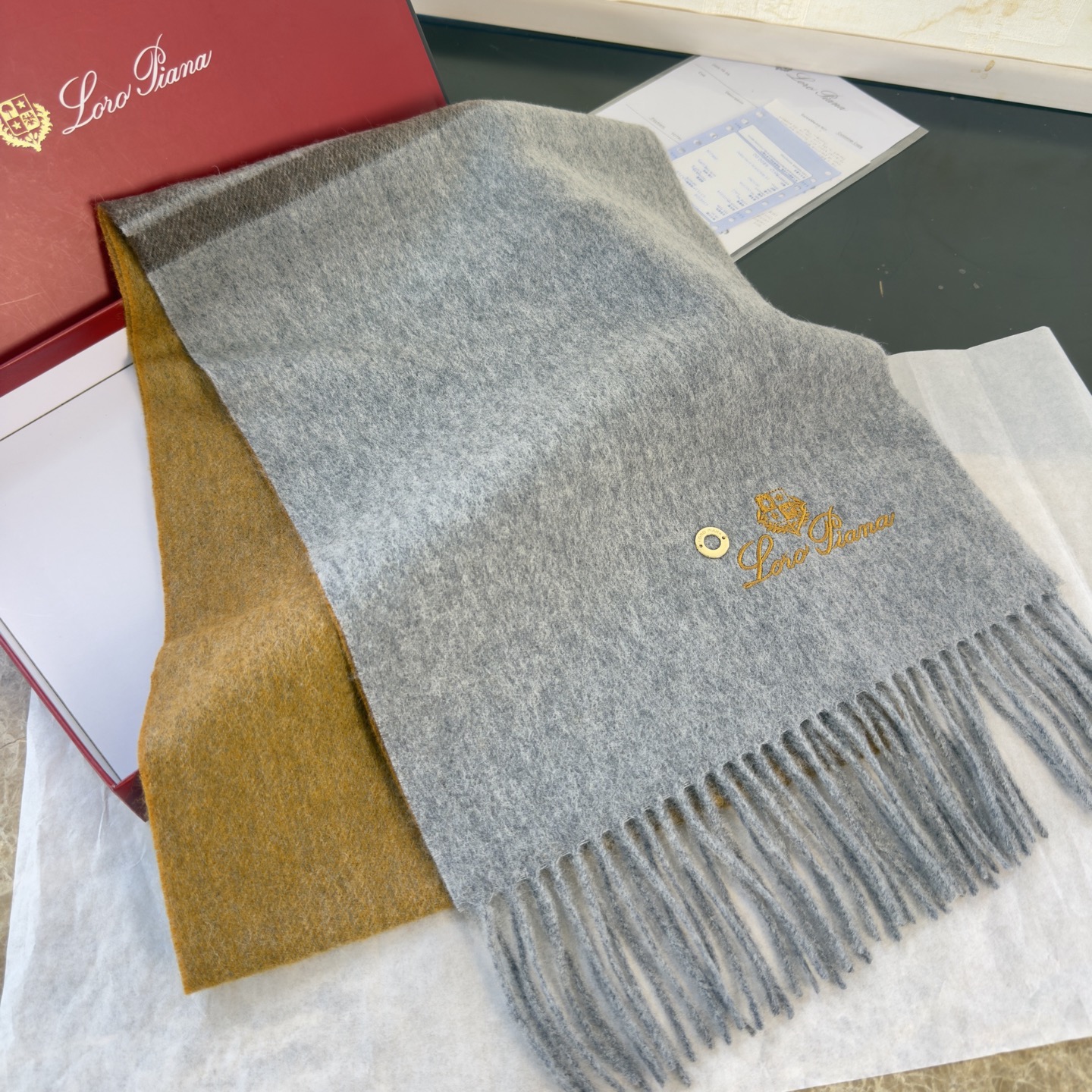 🆕Loro Piana · 诺悠翩雅❗️【贸易公司尾单,极品拼色小围巾】送人自留都太高大上了😍重磅上新,爆款爆款,出口意 🆕Loro Piana · 诺悠翩雅❗️【贸易公司尾单,极品拼色小围巾】送人自留都太高大上了😍重磅上新,爆款爆款,出口意