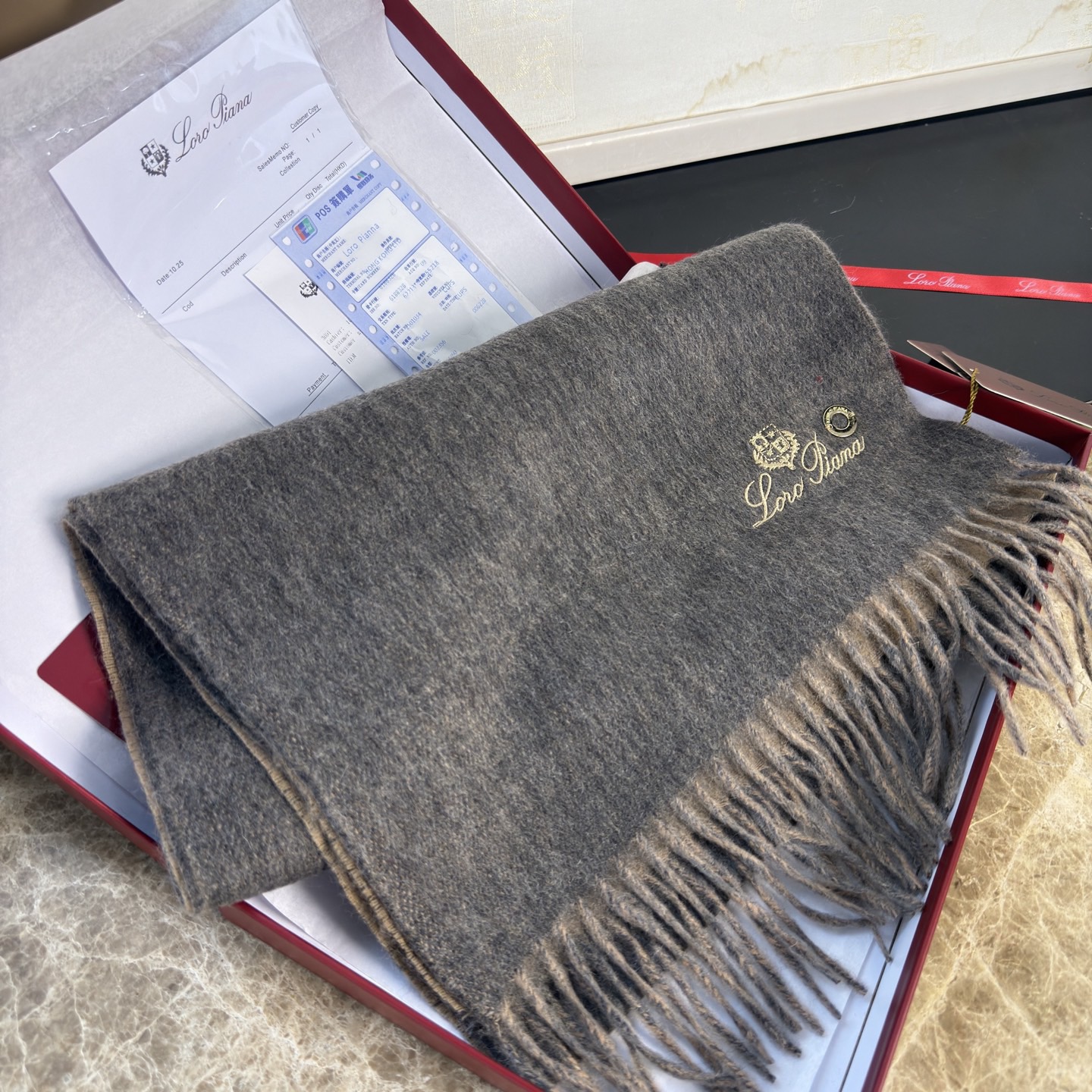 🆕Loro Piana · 诺悠翩雅【贸易公司尾单，极品双面山羊绒围巾披肩】送人自留都太高大上了😍重磅上新，爆款爆款，渠