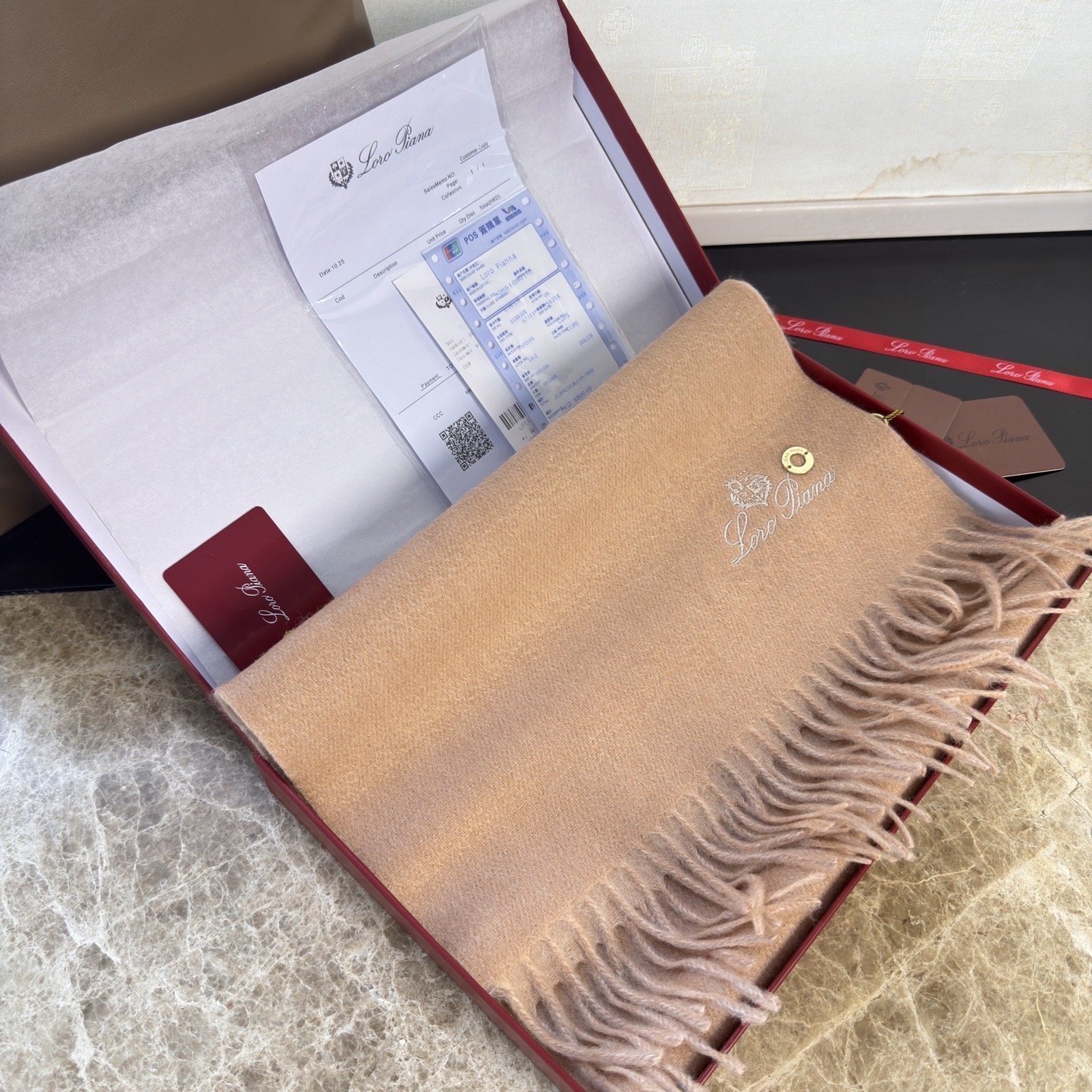 🆕Loro Piana · 诺悠翩雅【贸易公司尾单，极品双面山羊绒围巾披肩】送人自留都太高大上了😍重磅上新，爆款爆款，渠