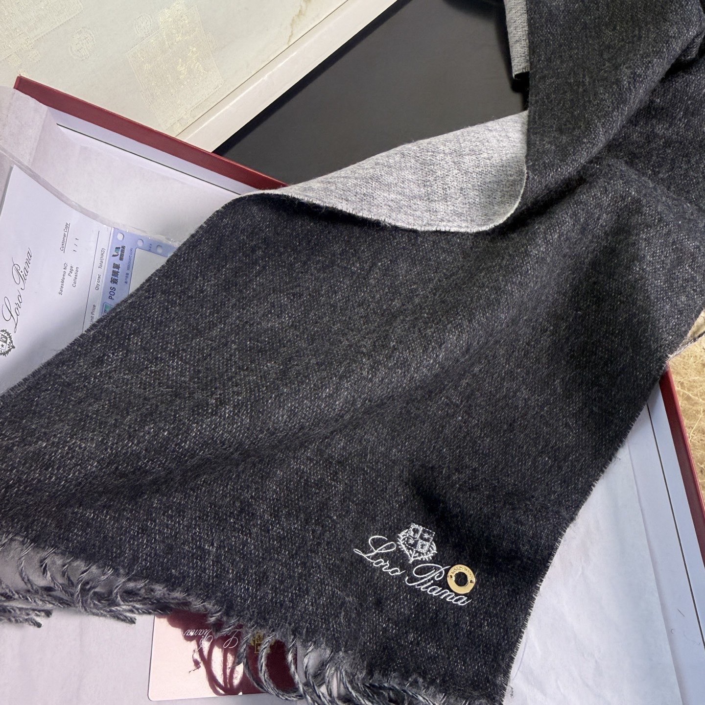 🆕Loro Piana · 诺悠翩雅【贸易公司尾单，极品双面山羊绒围巾披肩】送人自留都太高大上了😍重磅上新，爆款爆款，渠