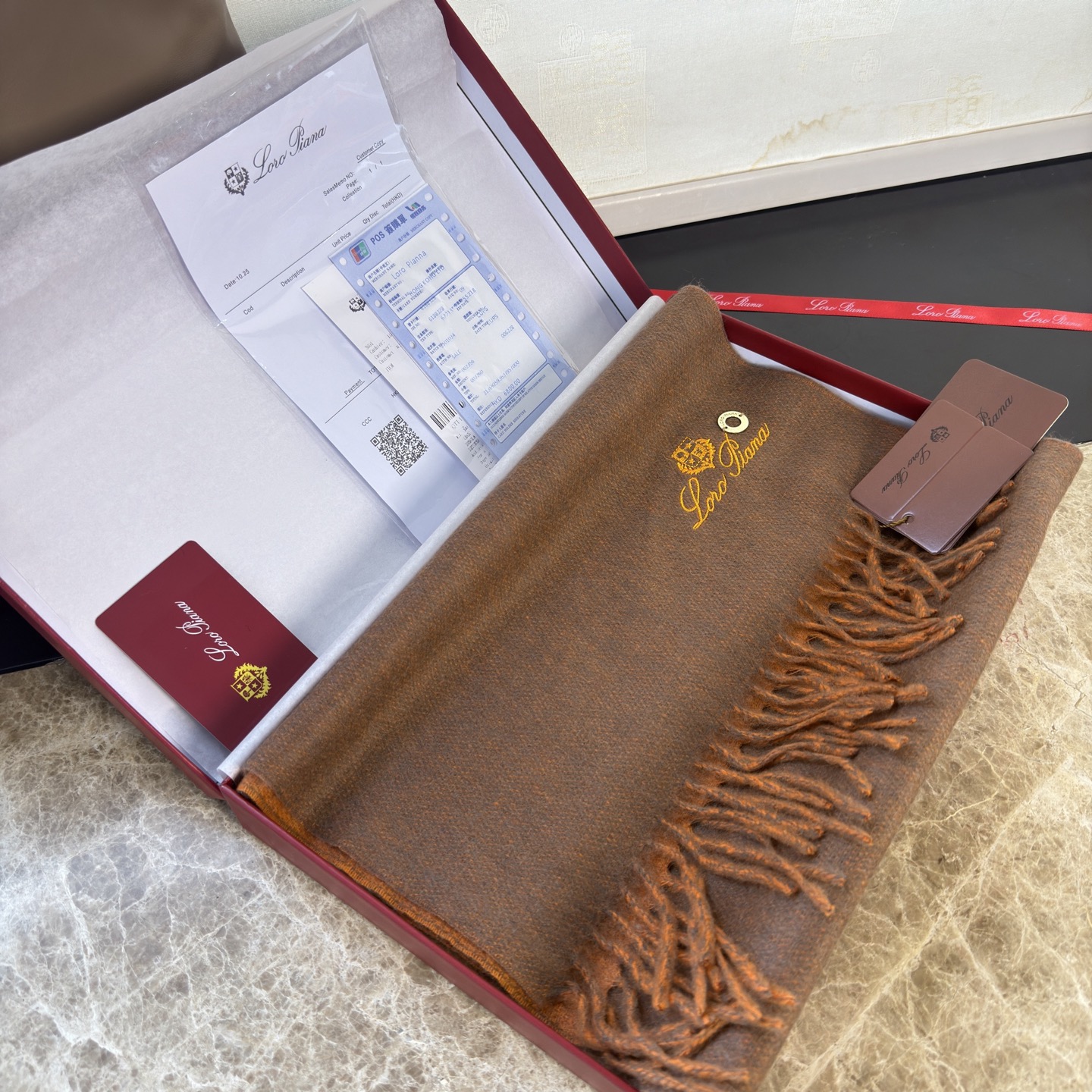 🆕Loro Piana · 诺悠翩雅【贸易公司尾单，极品双面山羊绒围巾披肩】送人自留都太高大上了😍重磅上新，爆款爆款，渠