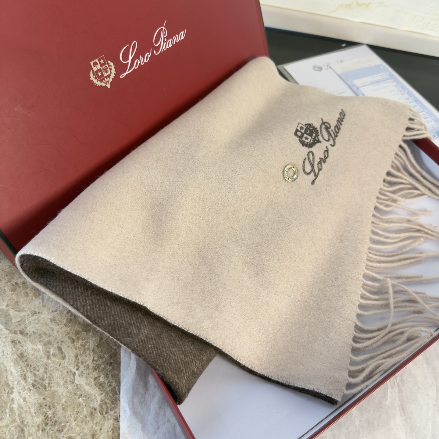 🆕Loro Piana · 诺悠翩雅❗️【贸易公司尾单，极品拼色小围巾】送人自留都太高大上了😍重磅上新，爆款爆款，出口意