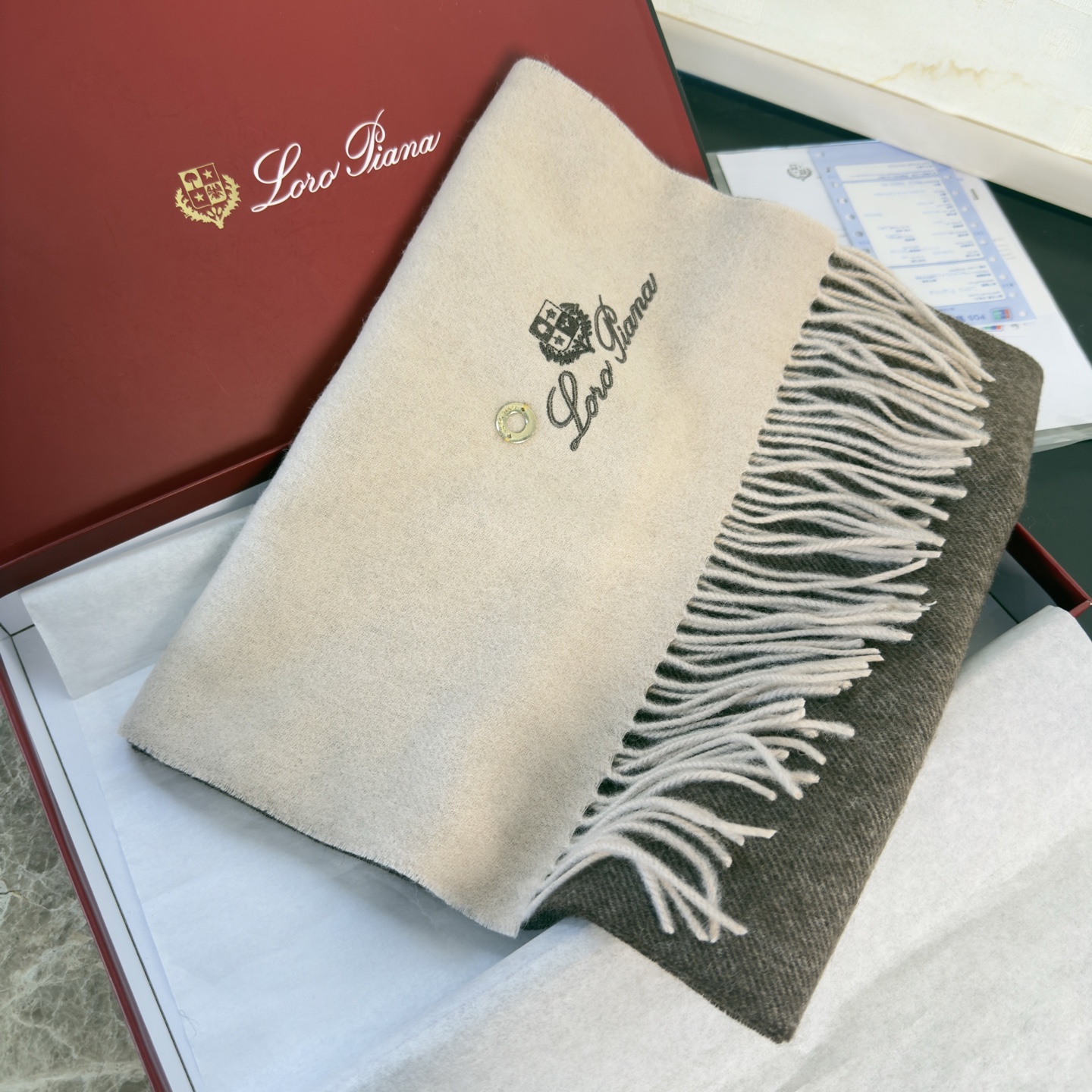 🆕Loro Piana · 诺悠翩雅❗️【贸易公司尾单，极品拼色小围巾】送人自留都太高大上了😍重磅上新，爆款爆款，出口意