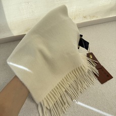 🆕Loro Piana · 诺悠翩雅秋冬新品❗️超级夯货 重磅来袭❗️【极品山羊绒小围巾】送人自留都太高大上了😍重磅上新 🆕Loro Piana · 诺悠翩雅秋冬新品❗️超级夯货 重磅来袭❗️【极品山羊绒小围巾】送人自留都太高大上了😍重磅上新
