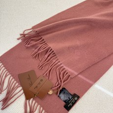 🆕Loro Piana · 诺悠翩雅秋冬新品❗️超级夯货 重磅来袭❗️【极品山羊绒小围巾】送人自留都太高大上了😍重磅上新 🆕Loro Piana · 诺悠翩雅秋冬新品❗️超级夯货 重磅来袭❗️【极品山羊绒小围巾】送人自留都太高大上了😍重磅上新