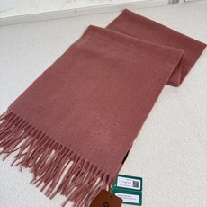 🆕Loro Piana · 诺悠翩雅秋冬新品❗️超级夯货 重磅来袭❗️【极品山羊绒小围巾】送人自留都太高大上了😍重磅上新 🆕Loro Piana · 诺悠翩雅秋冬新品❗️超级夯货 重磅来袭❗️【极品山羊绒小围巾】送人自留都太高大上了😍重磅上新